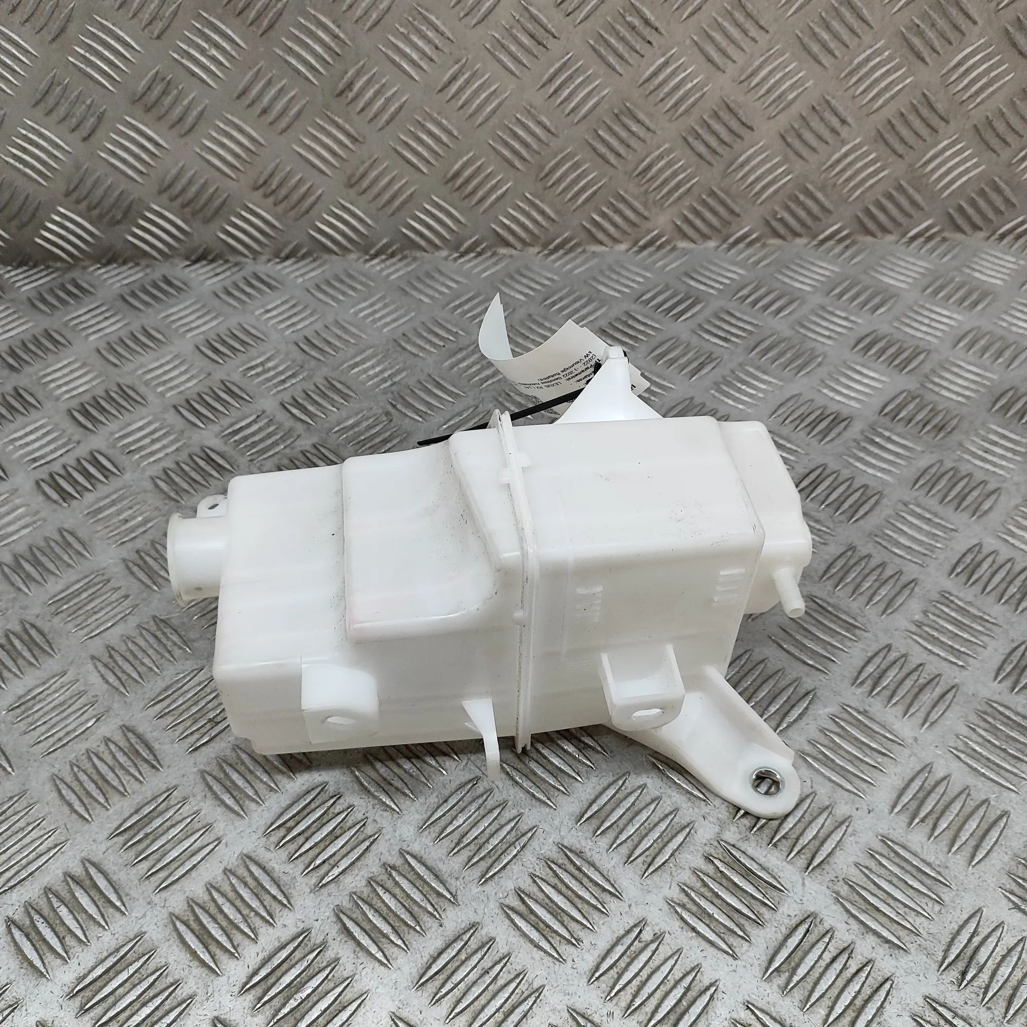 Lexus RX Expansion Tank Expansion tank — LEXUS RX (_LA1_, _LH1_) (2022-...