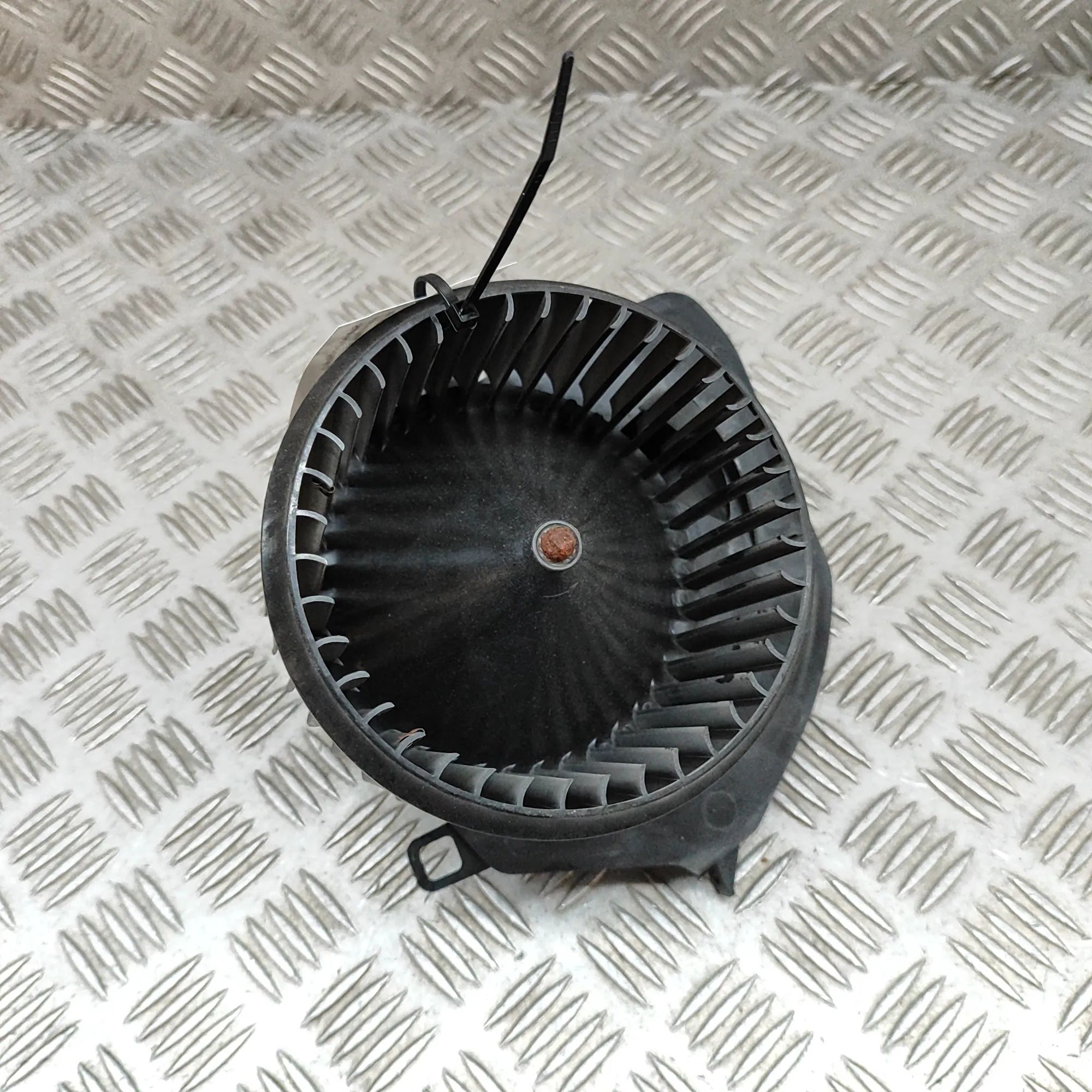 Volkswagen Transporter (T6, Caravelle, Multivan) Heater Blower Fan Heater Blower Fan — VW TRANSPORTER (VI T6 Van S...