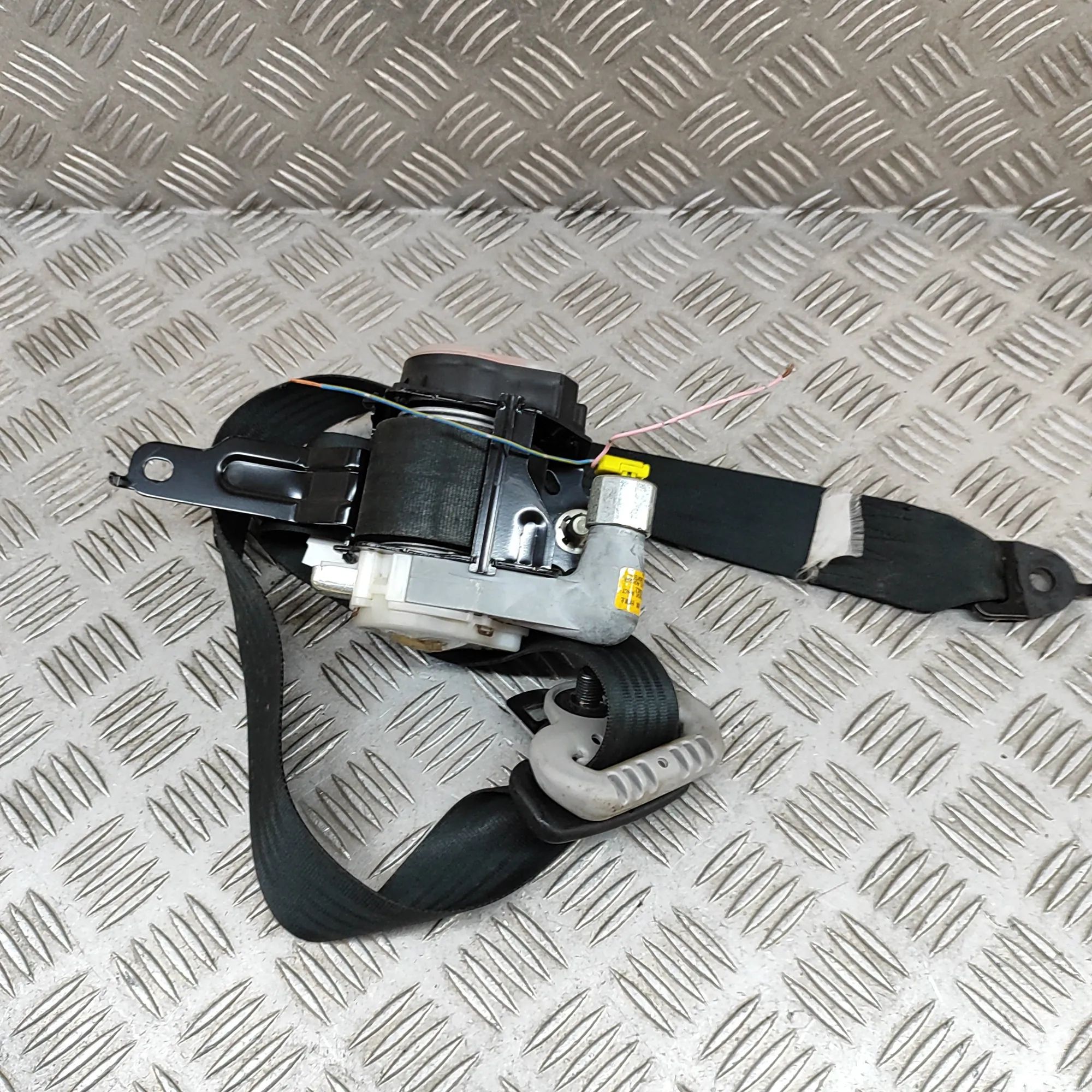 Mazda CX-9 Front Right Seatbelt Front Right Seatbelt — MAZDA CX-9 (TB) (2007-.....