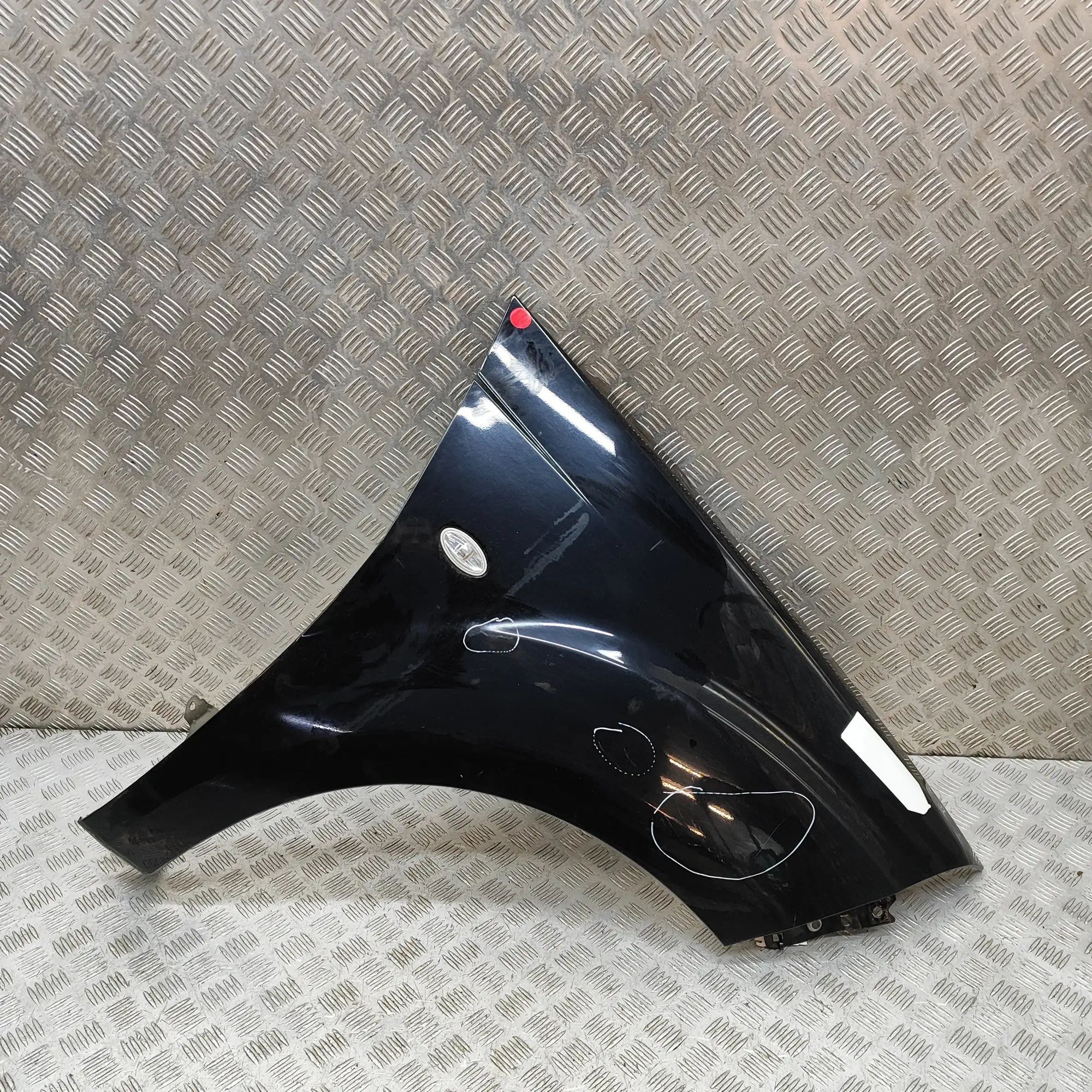 Peugeot 4007 Front Right Fender Front Right Fender — PEUGEOT 4007 (GP_) (2007-2...