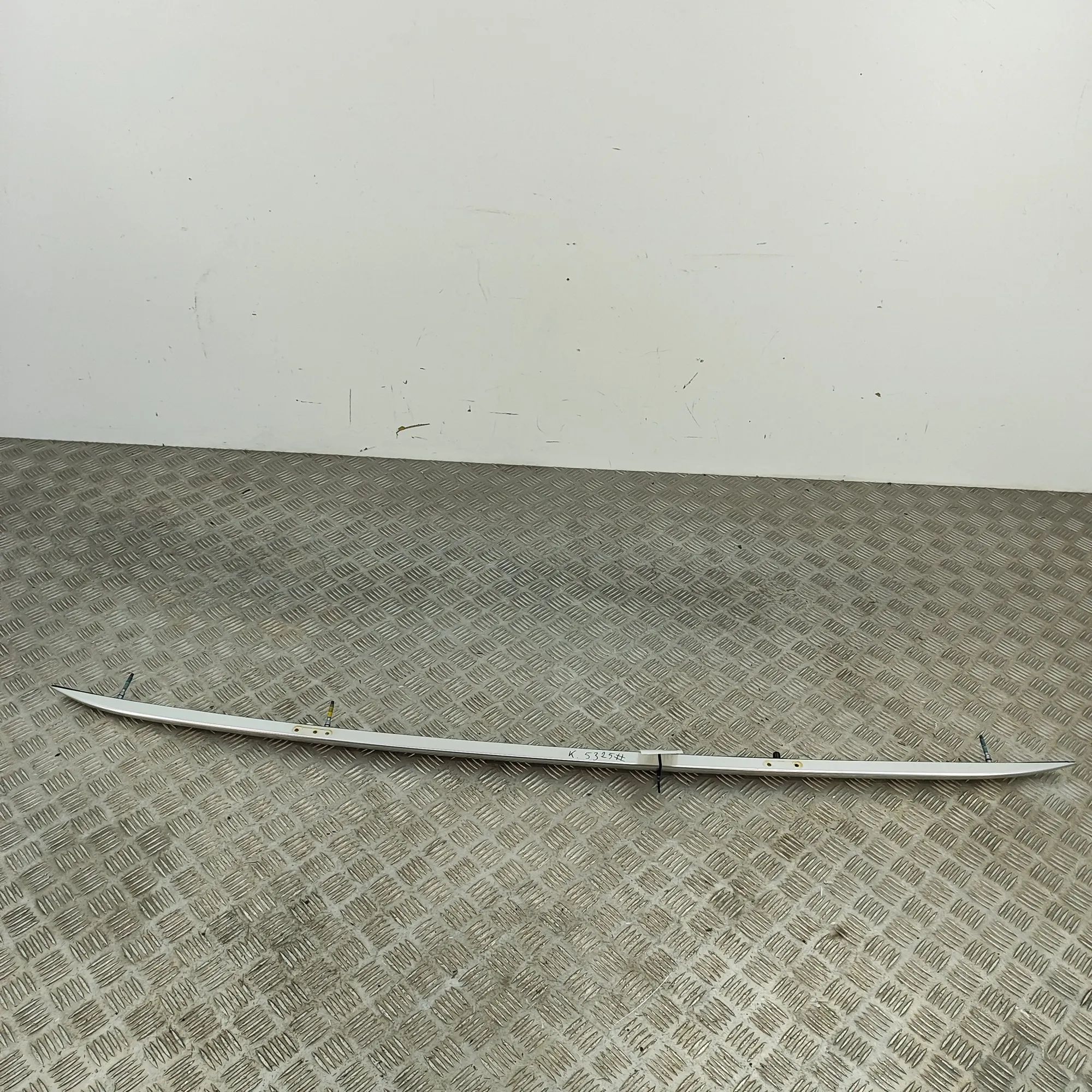 Audi Q5 (FY) Left Side Roof Rail Left Side Roof Rail — AUDI Q5 (FY) (2016-...) —...