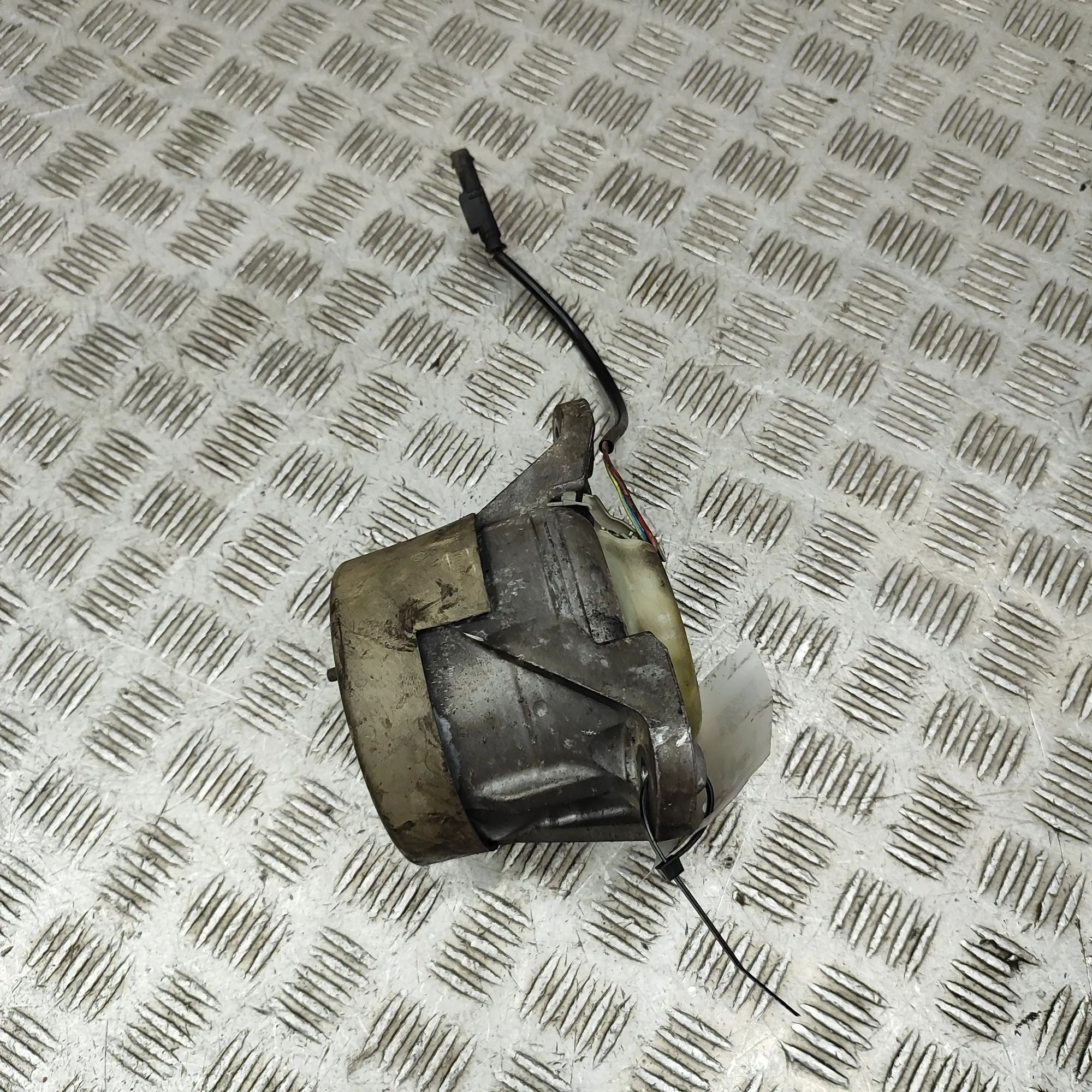 Mercedes-Benz GLC (X253) Right Side Engine Mount Right Side Engine Mount — MERCEDES BENZ GLC (X2...