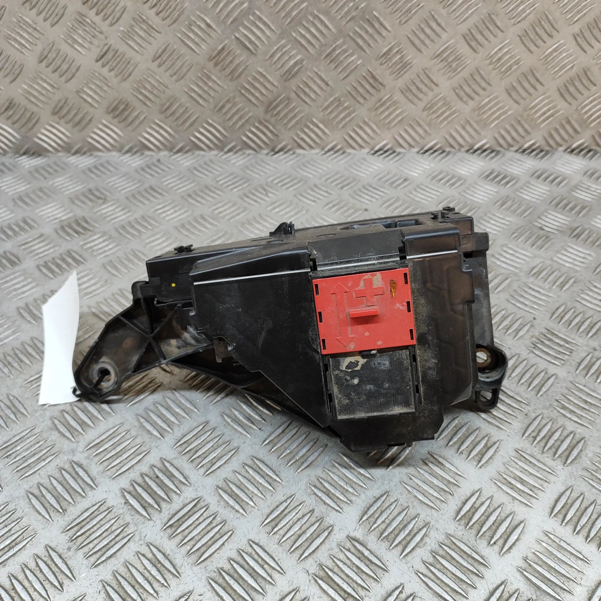 Mercedes-Benz GLC (X253) Power Distribution Unit Power distribution unit — MERCEDES BENZ GLC (X2...