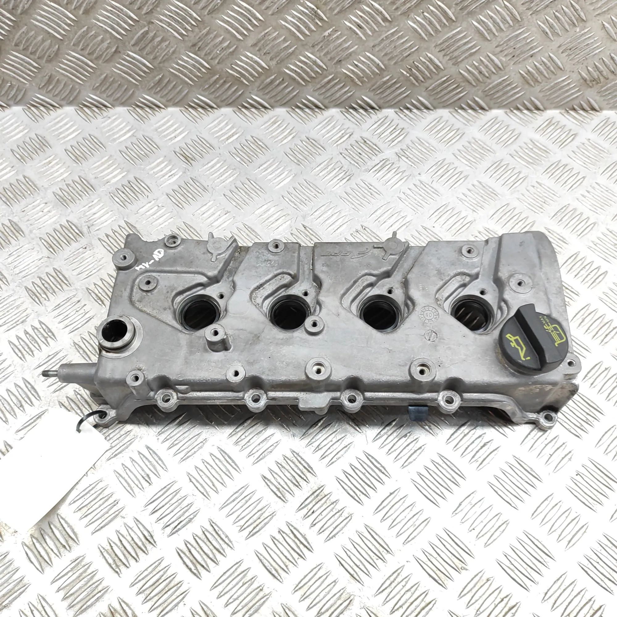 Alfa-Romeo Giulietta (940) Valve Cover Valve Cover — ALFA ROMEO GIULIETTA (940_) (2010...
