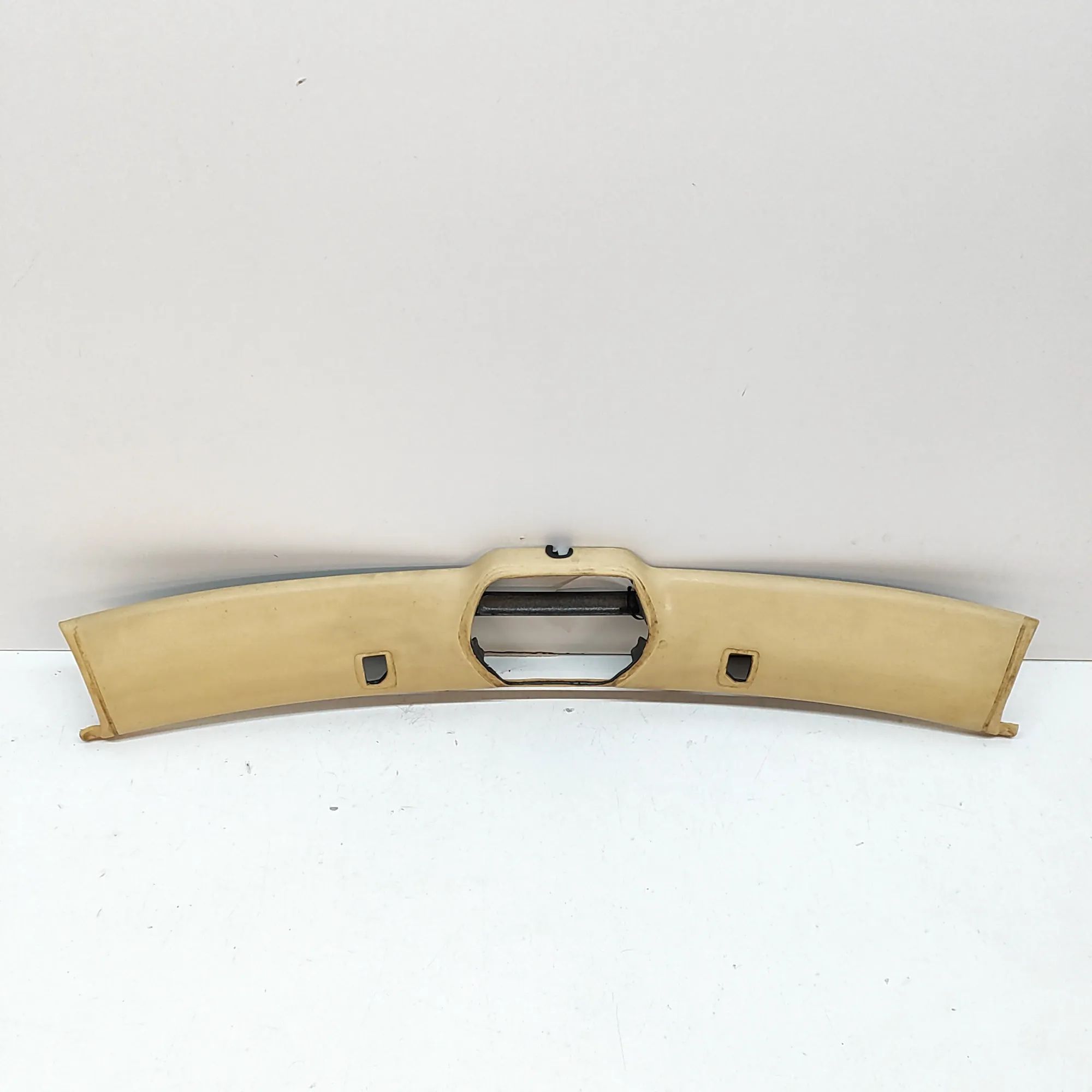 Porsche 911 (996) Windshield Top Trim Windshield Top Trim — PORSCHE 911 (Cabrio 996) ...