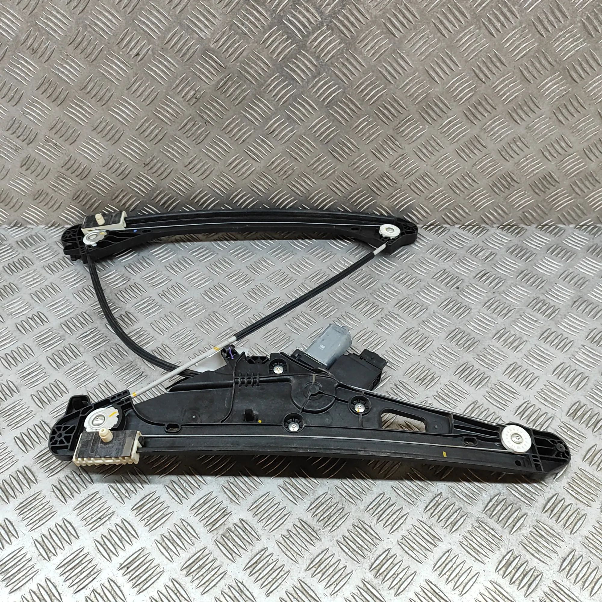 Peugeot 3008 Front Left Door Window Regulator Front Left Door Window Regulator — PEUGEOT 3008...