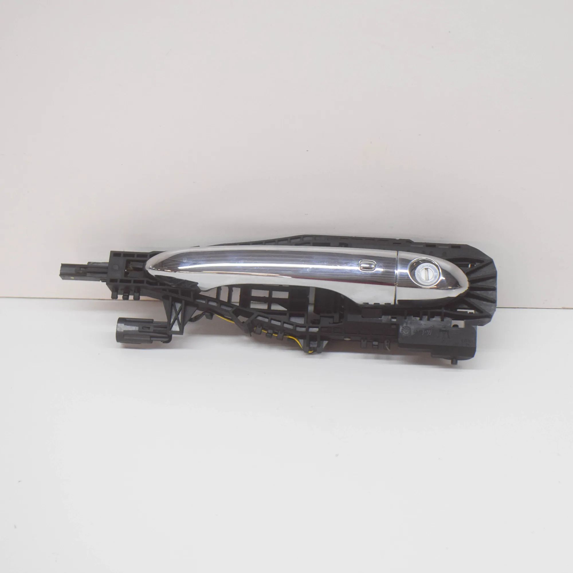 Maserati Quattroporte Exterior door handle — front left Exterior door handle — front left — MASERATI QU...