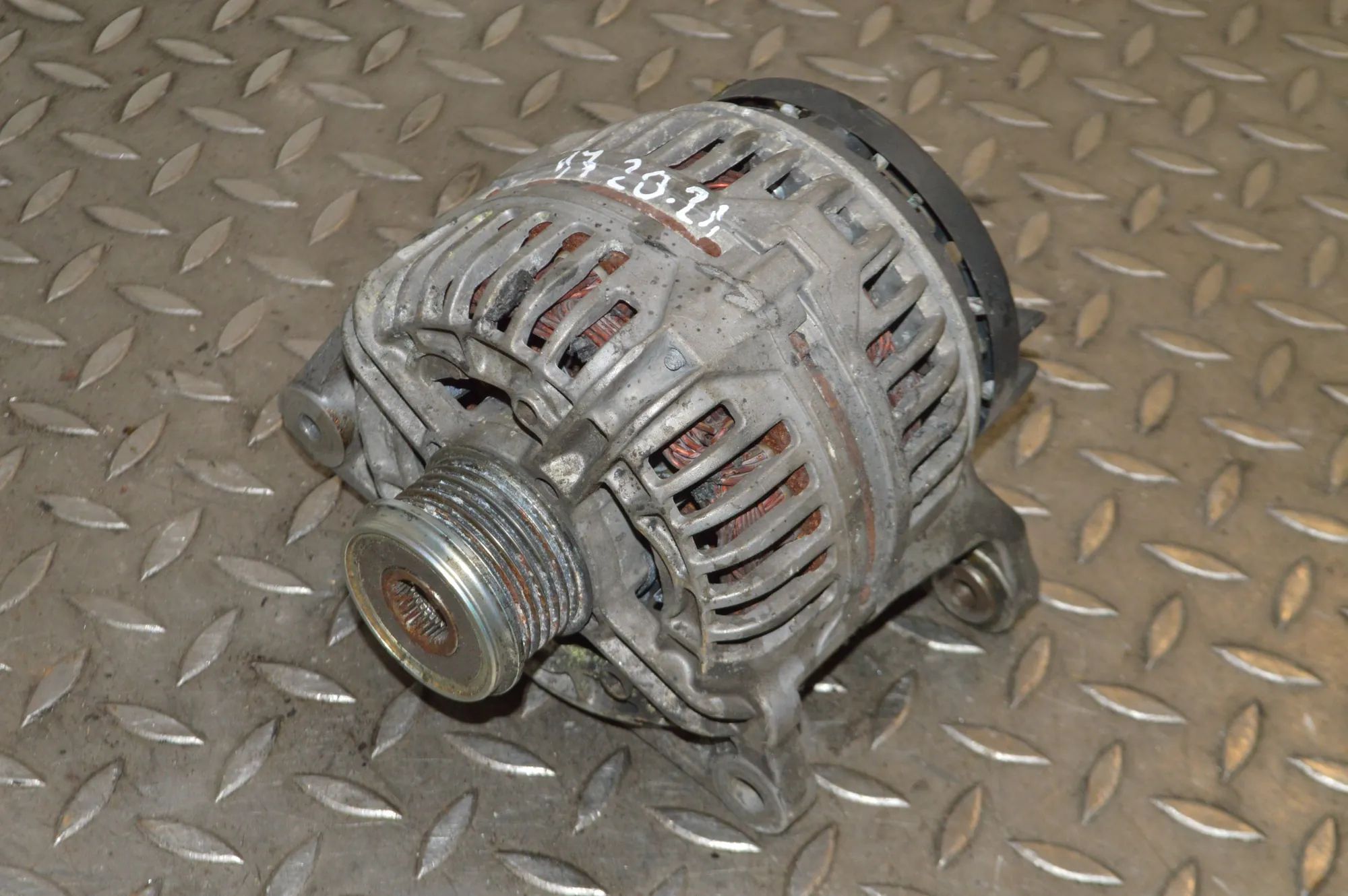 Porsche 911 (996) Alternator Alternator — PORSCHE 911 (997) (2004-2012) — 99...