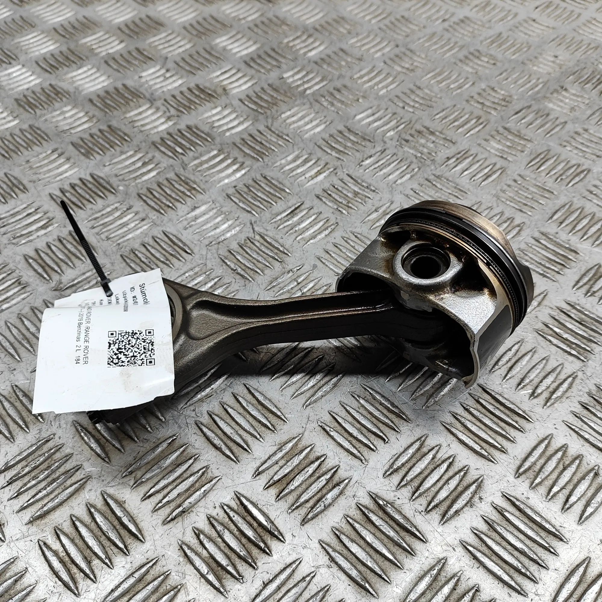 Land Rover Range Rover Velar Piston