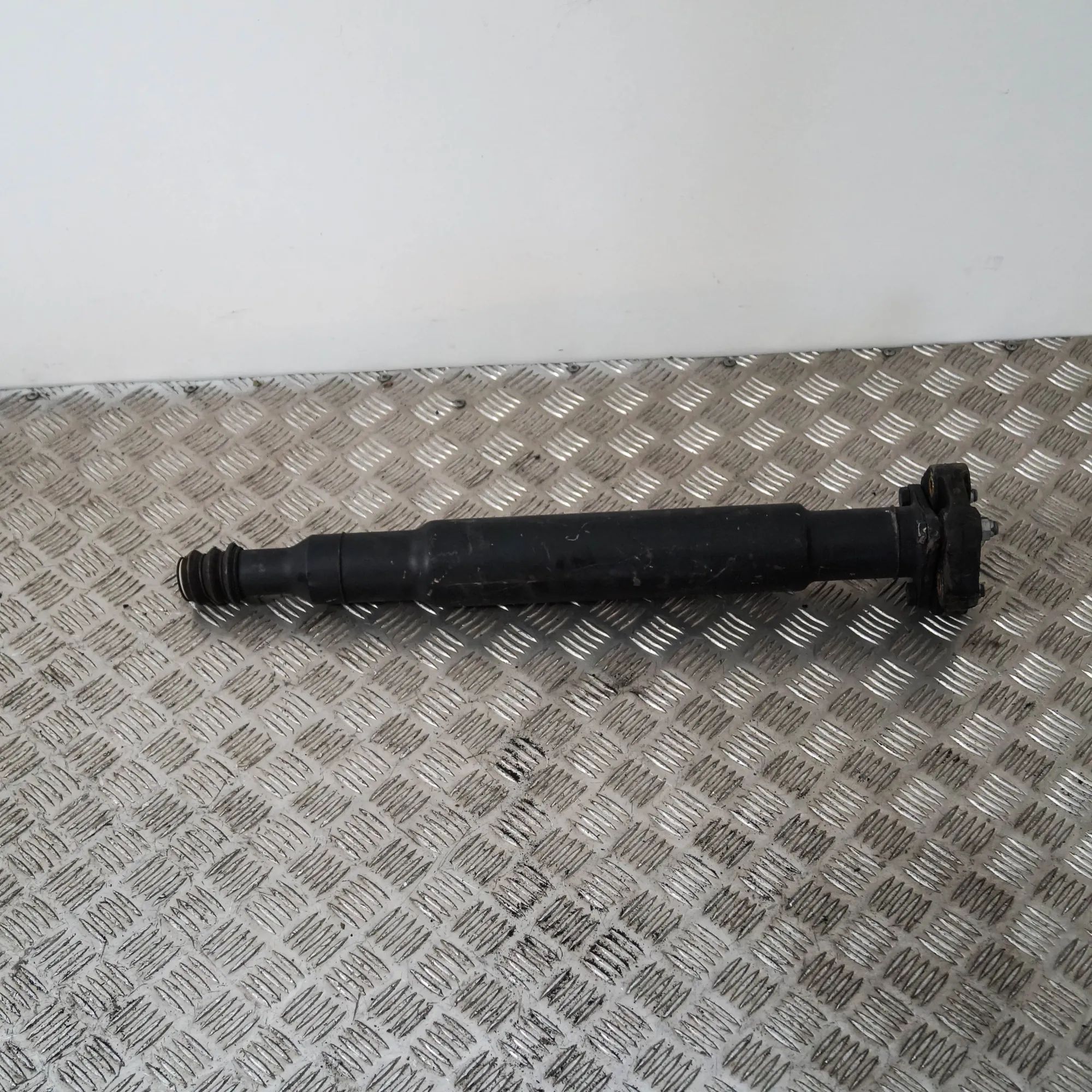 BMW X5 (F15) Propshaft Cardan Front Part Propshaft Cardan Front Part — BMW X5 (F15, F85)...