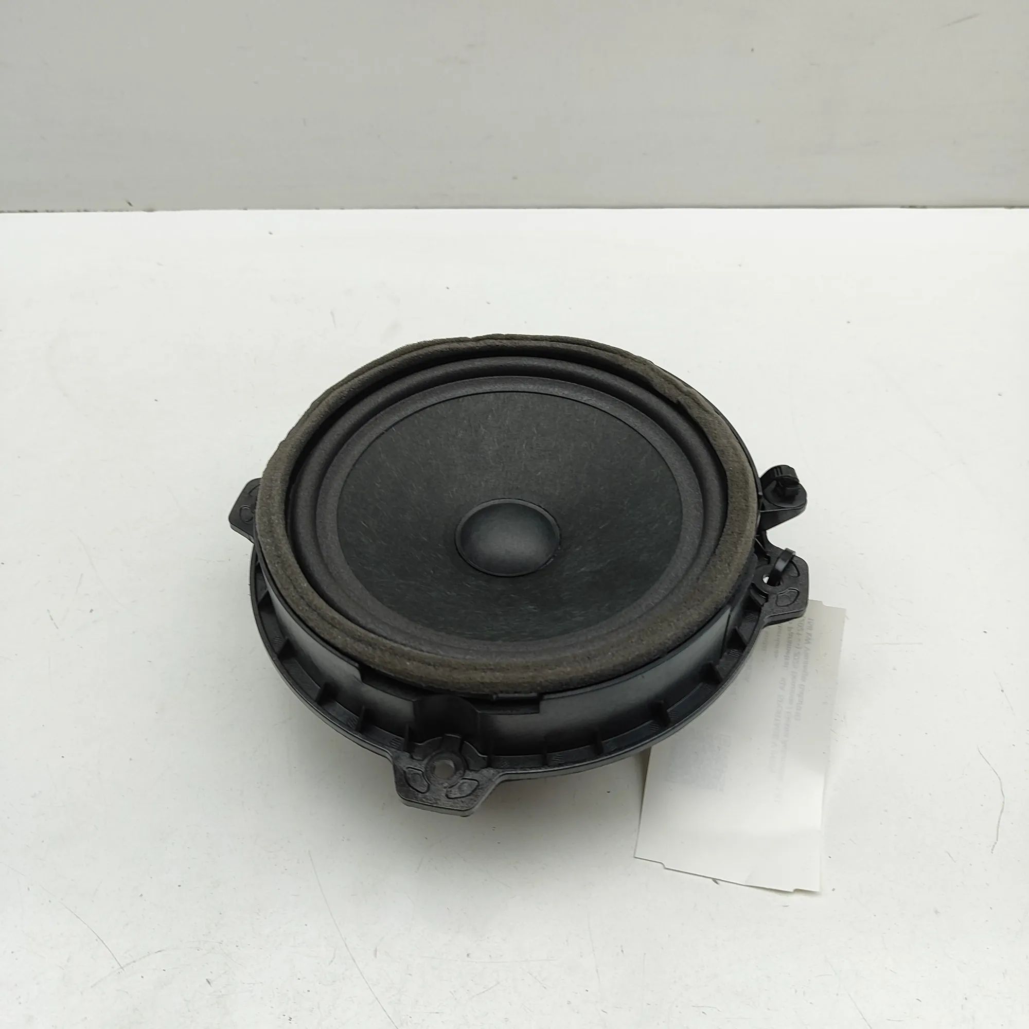 Kia Sportage Front Right Door Speaker Front Right Door Speaker — KIA SPORTAGE (V NQ5)...