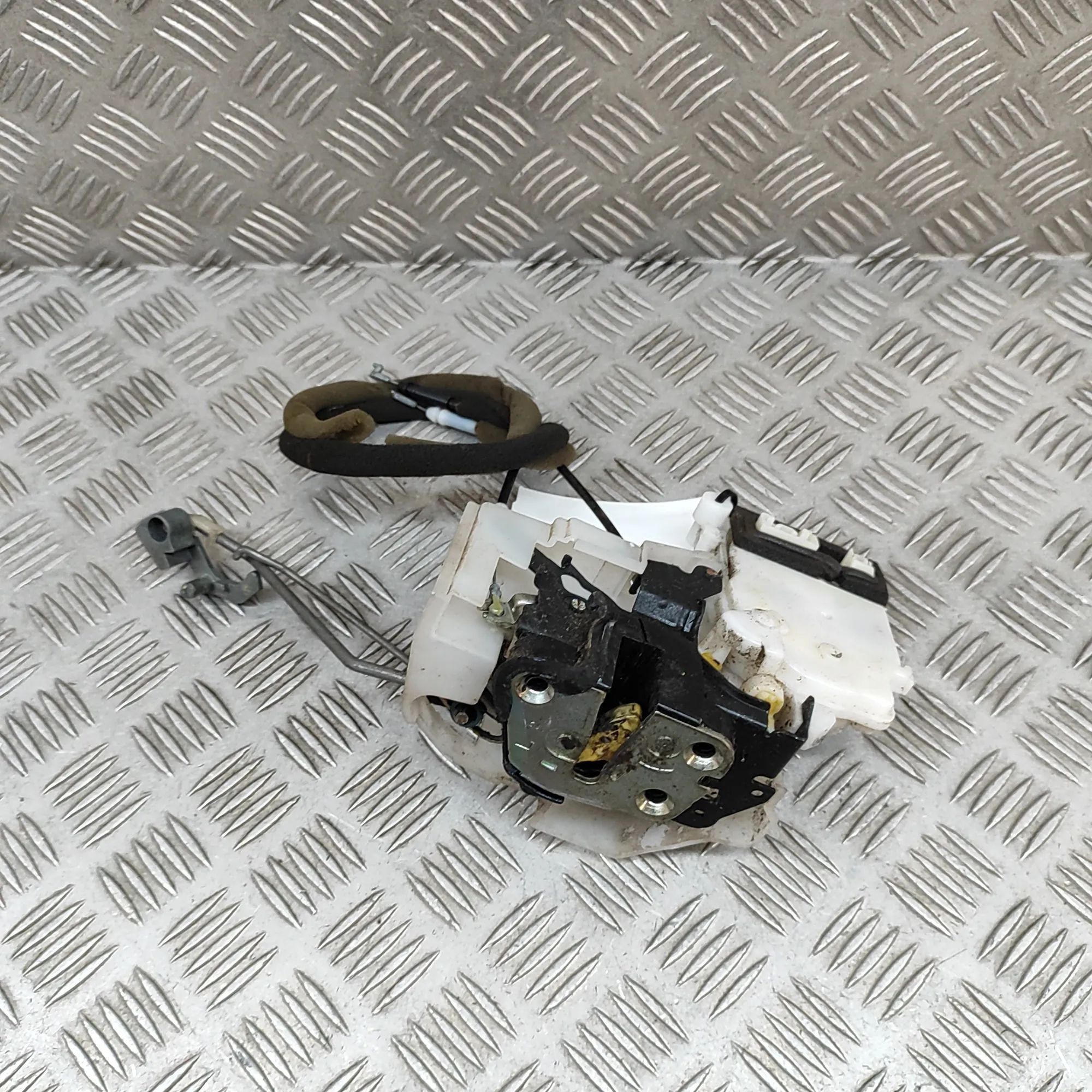 Mazda CX-9 Door lock — front left Door lock — front left — MAZDA CX-9 (TB) (2007-...