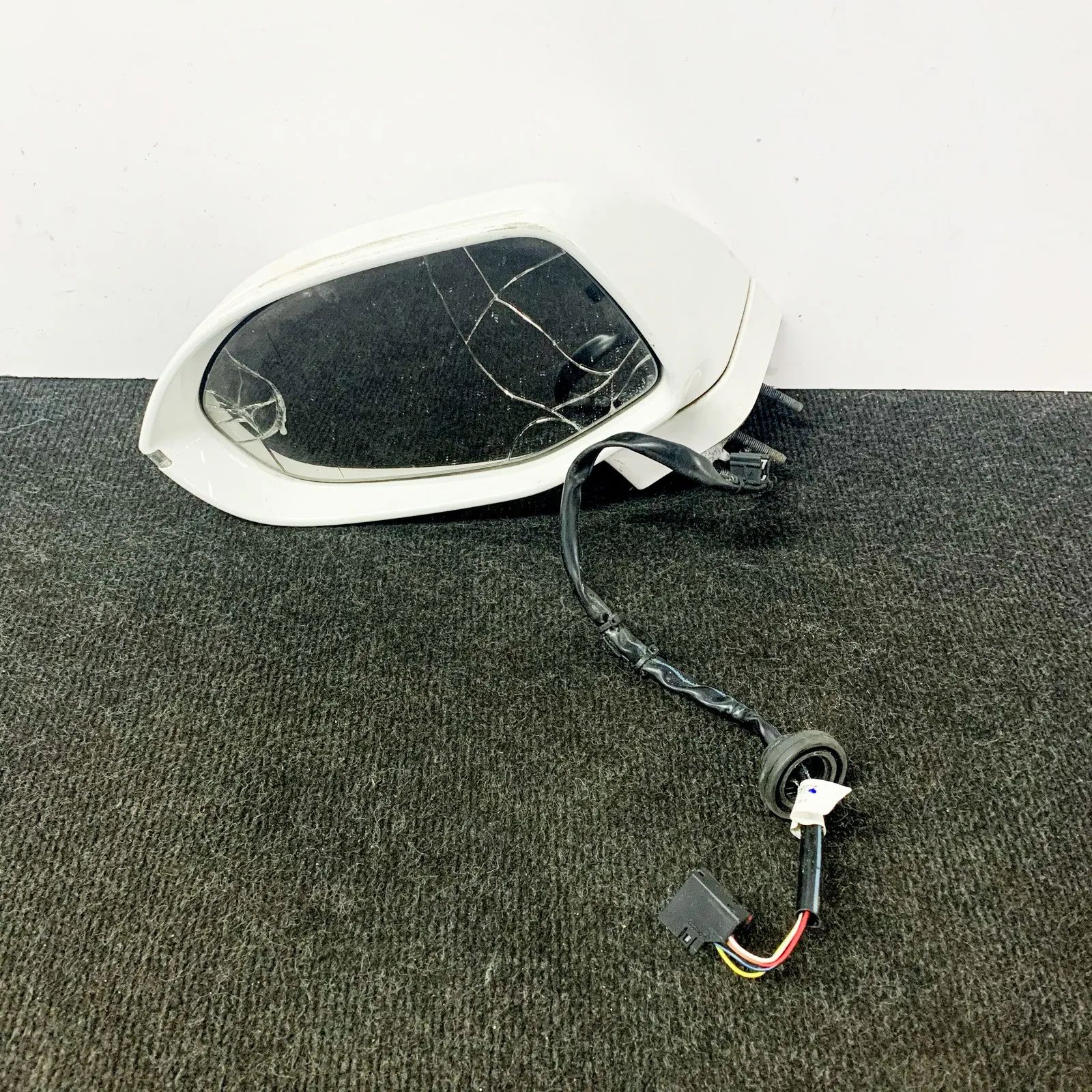 Audi A7 (4G) Left Side Wing Mirror Left Side Wing Mirror — AUDI A7 (Sportback 4GA,...