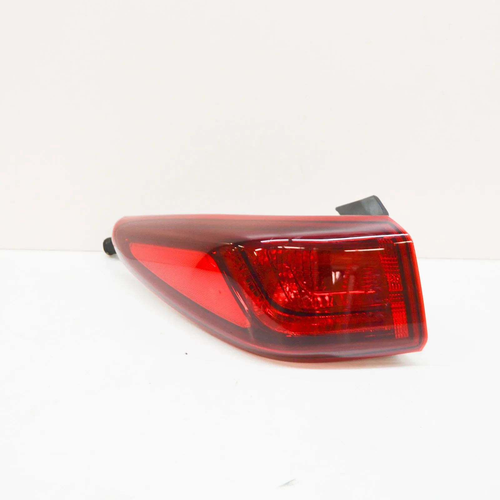 Hyundai Kona Rear Left Tail Light Rear Left Tail Light — HYUNDAI KONA (2017-...) ...