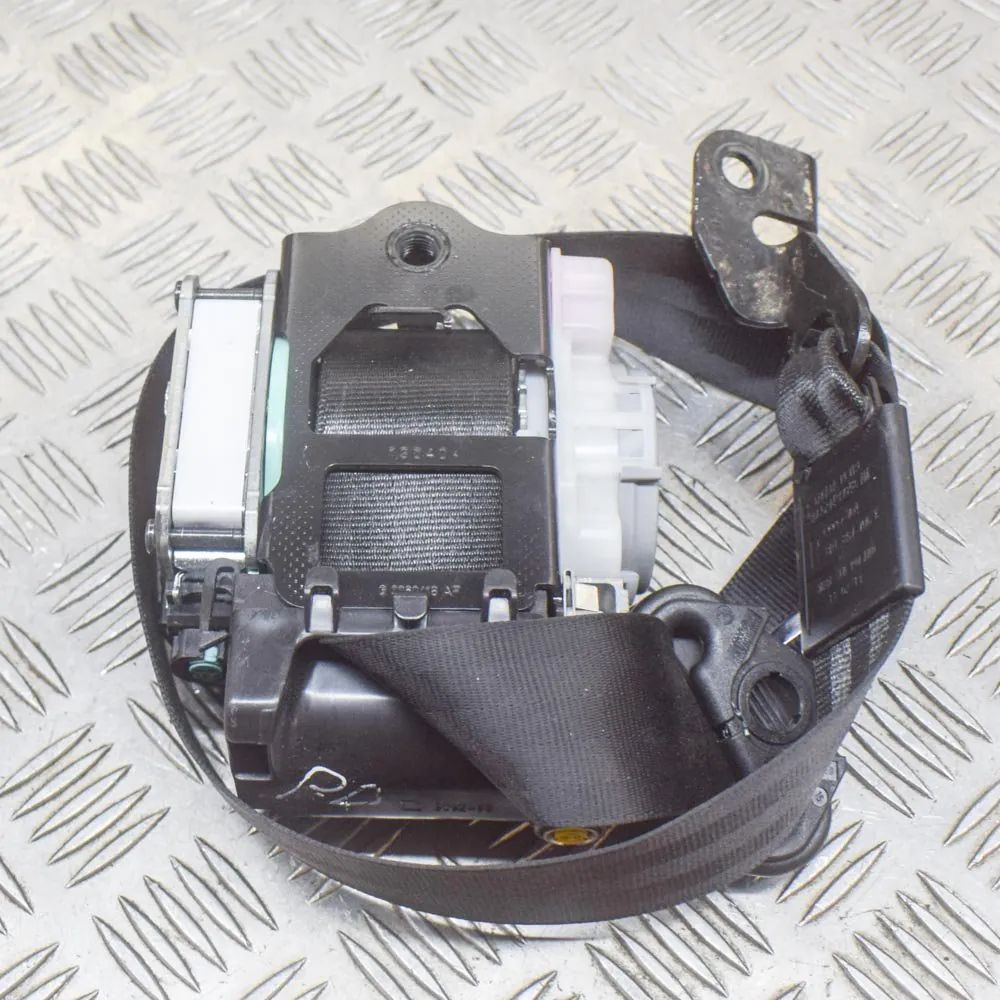Audi Q5 (8R) Front Right Seatbelt Front Right Seatbelt — AUDI Q5 (8R) (2008-2017)...
