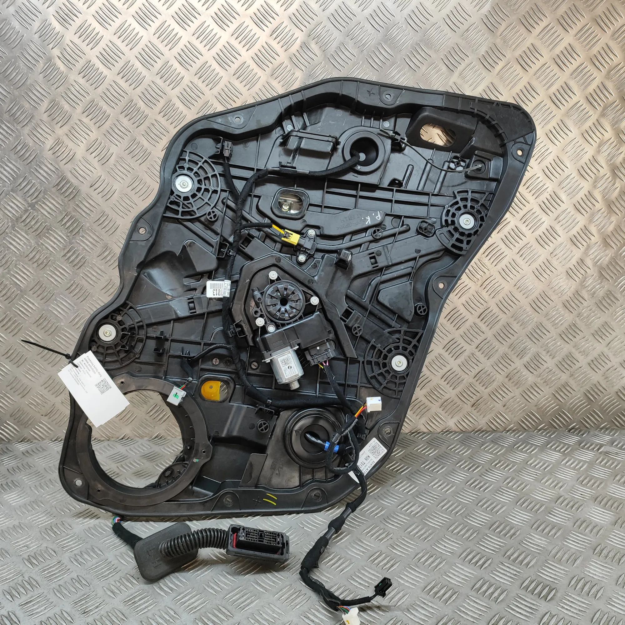 Kia Niro Front Left Door Window Regulator Front Left Door Window Regulator — KIA NIRO (II...