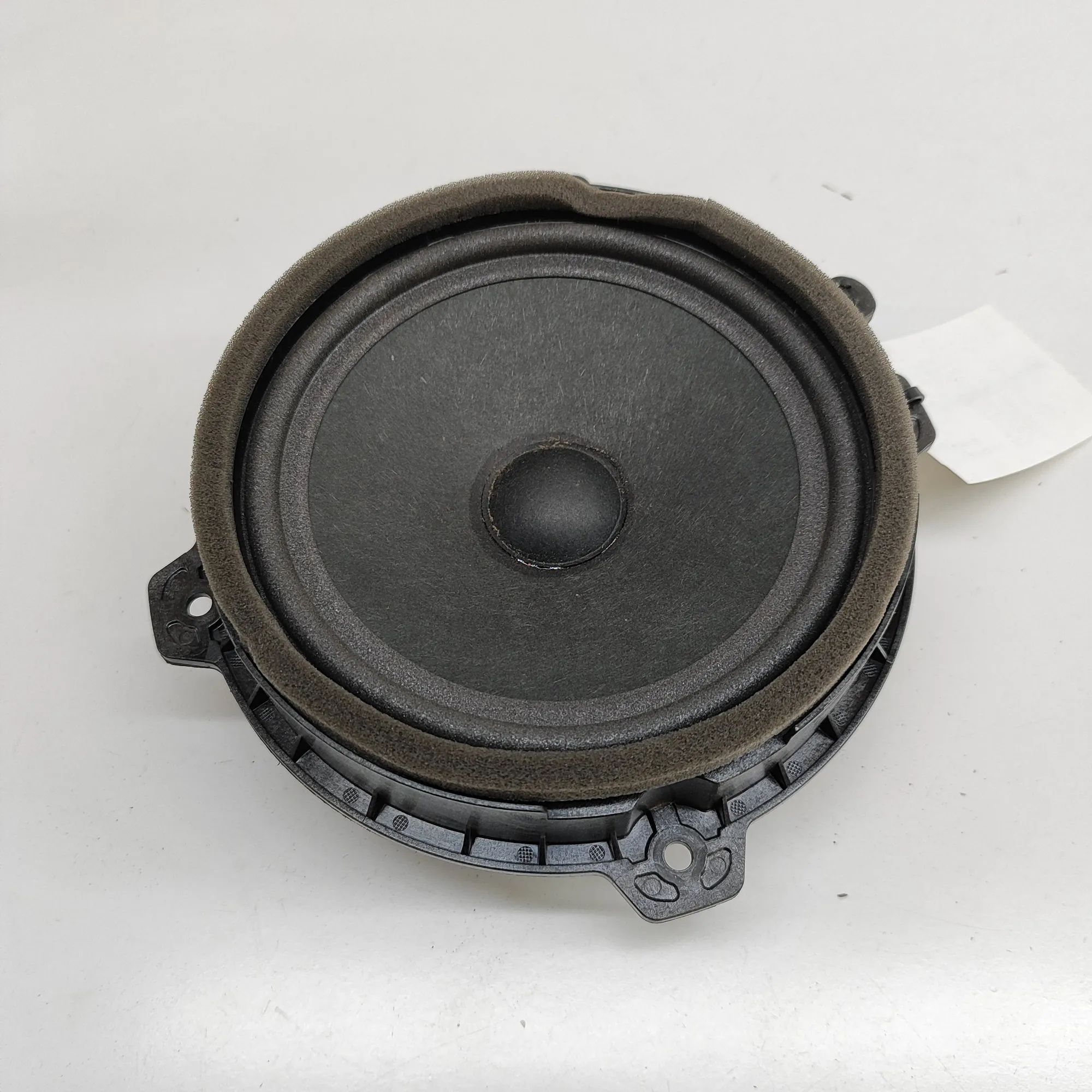 Kia Sportage Rear Right Door Speaker Rear Right Door Speaker — KIA SPORTAGE (V NQ5) ...