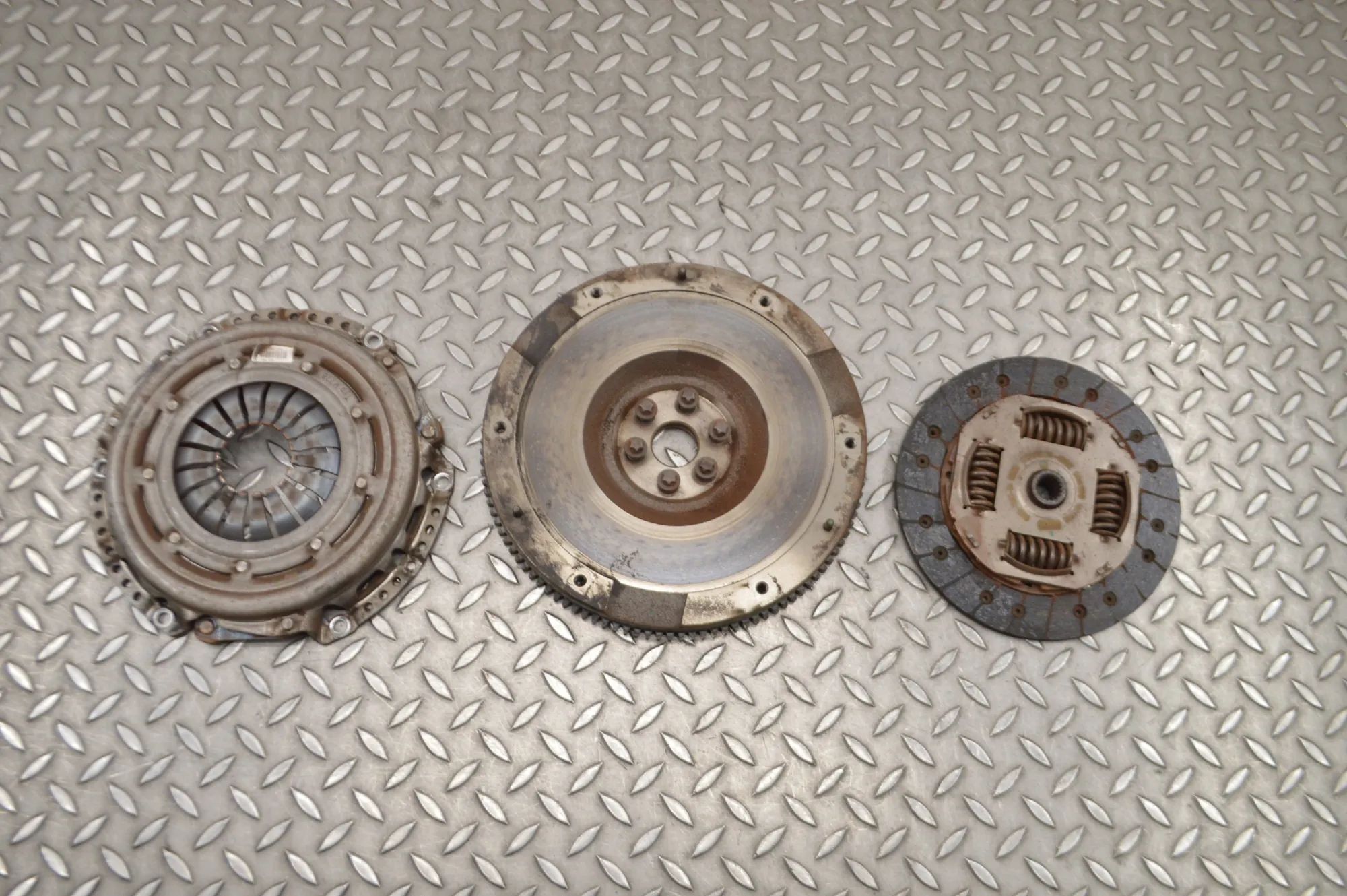 Ford Fiesta clutch kit Clutch kit — FORD FIESTA (VI) (2008-...) — C1BG...