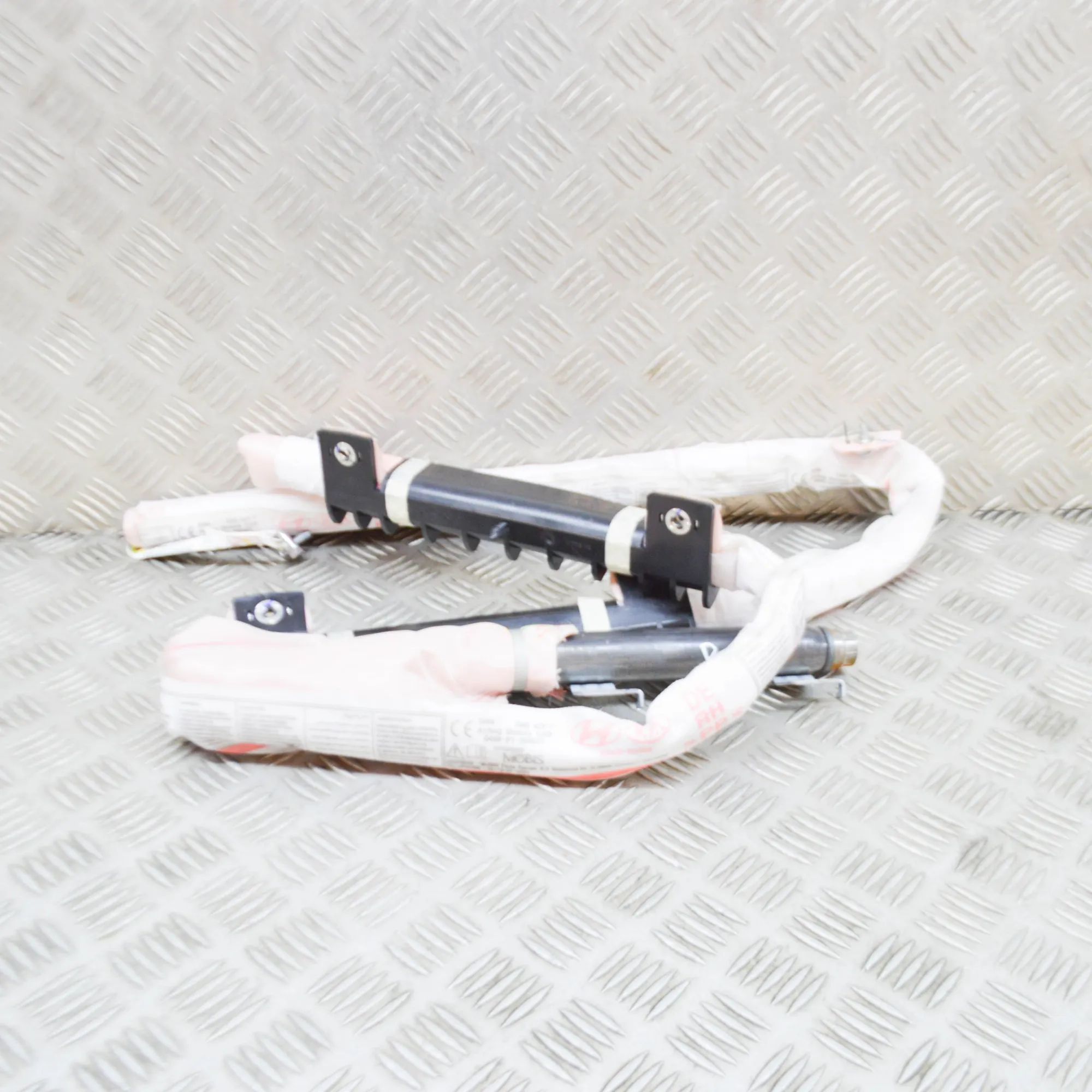 Kia Niro Right Side Roof Safety Curtain SRS Right Side Roof Safety Curtain SRS — KIA NIRO (...