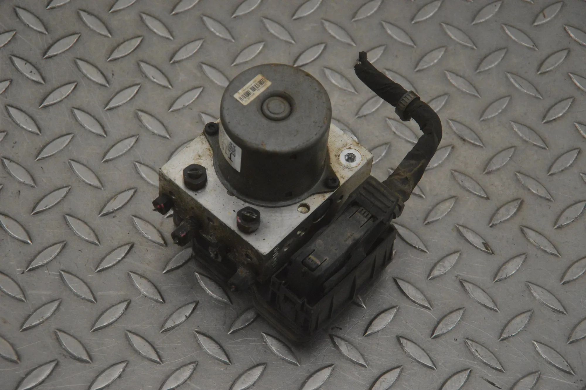 Hyundai Santa Fe ABS pump ABS Pump — HYUNDAI SANTA (FÉ III DM) (2012-...)...