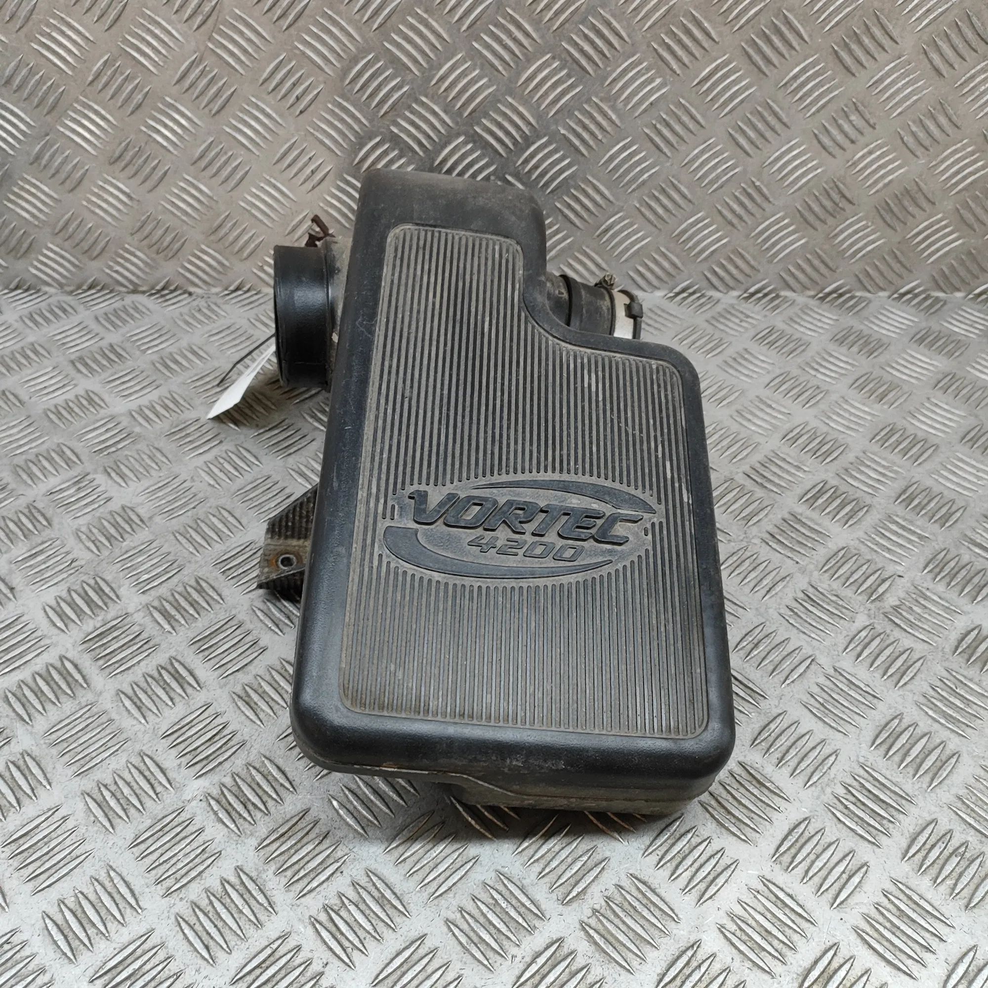 Chevrolet TrailBlazer Intake resonator Intake resonator — CHEVROLET TRAILBLAZER (KC_) ...