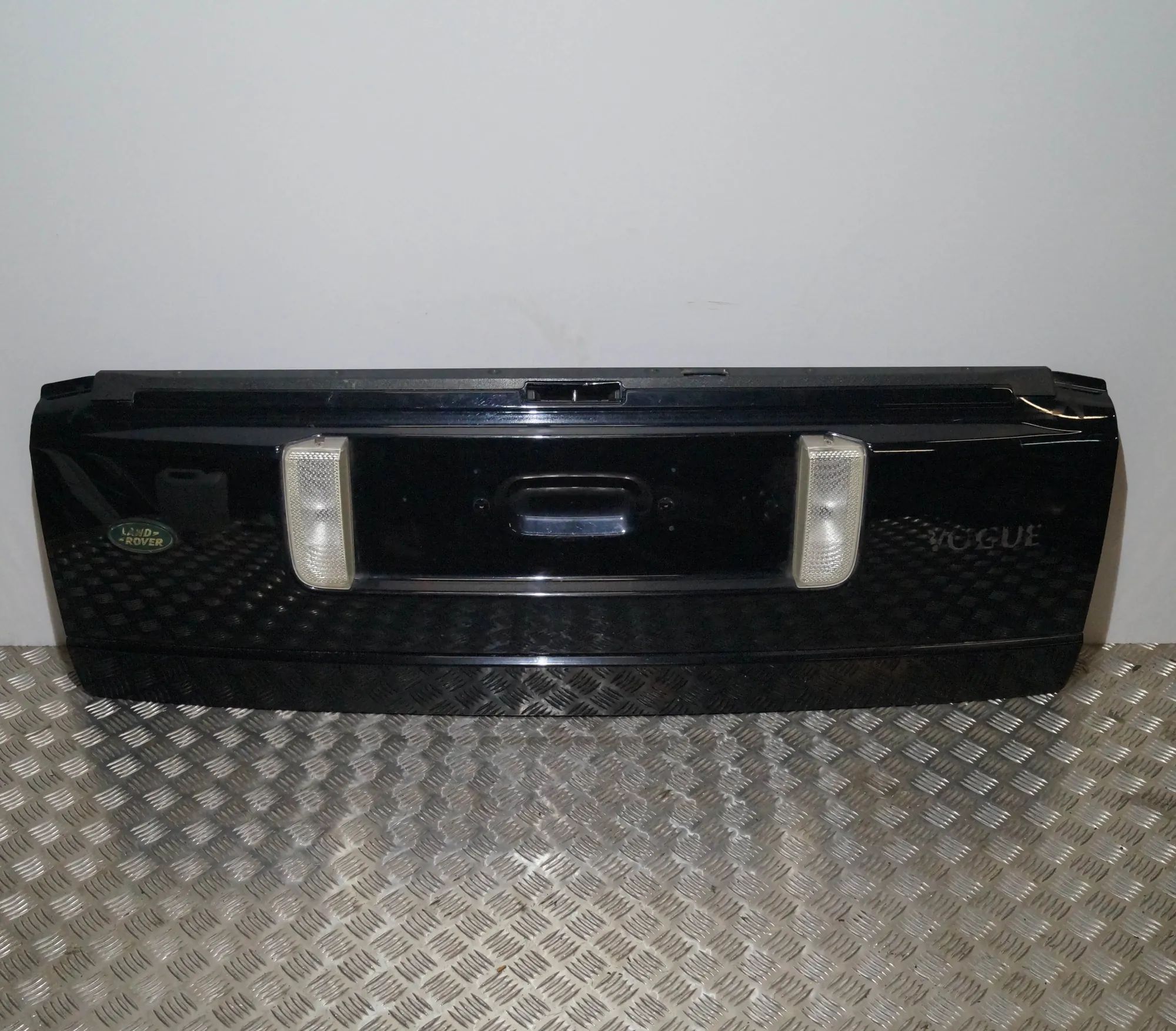 Land Rover Range Rover Sport Tailgate Bootlid Lower Part Tailgate Bootlid Lower Part — LAND ROVER RANGE ...