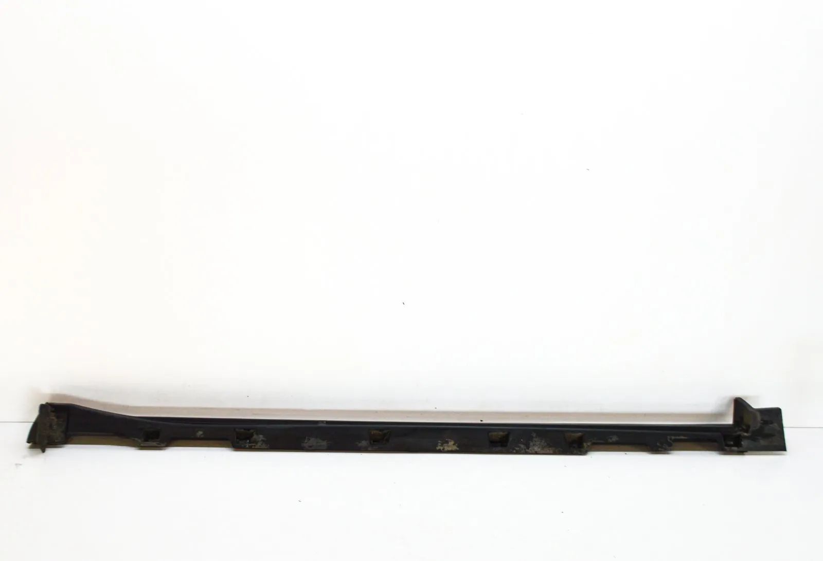 Jaguar E-Pace Right Side Plastic Sideskirt Cover