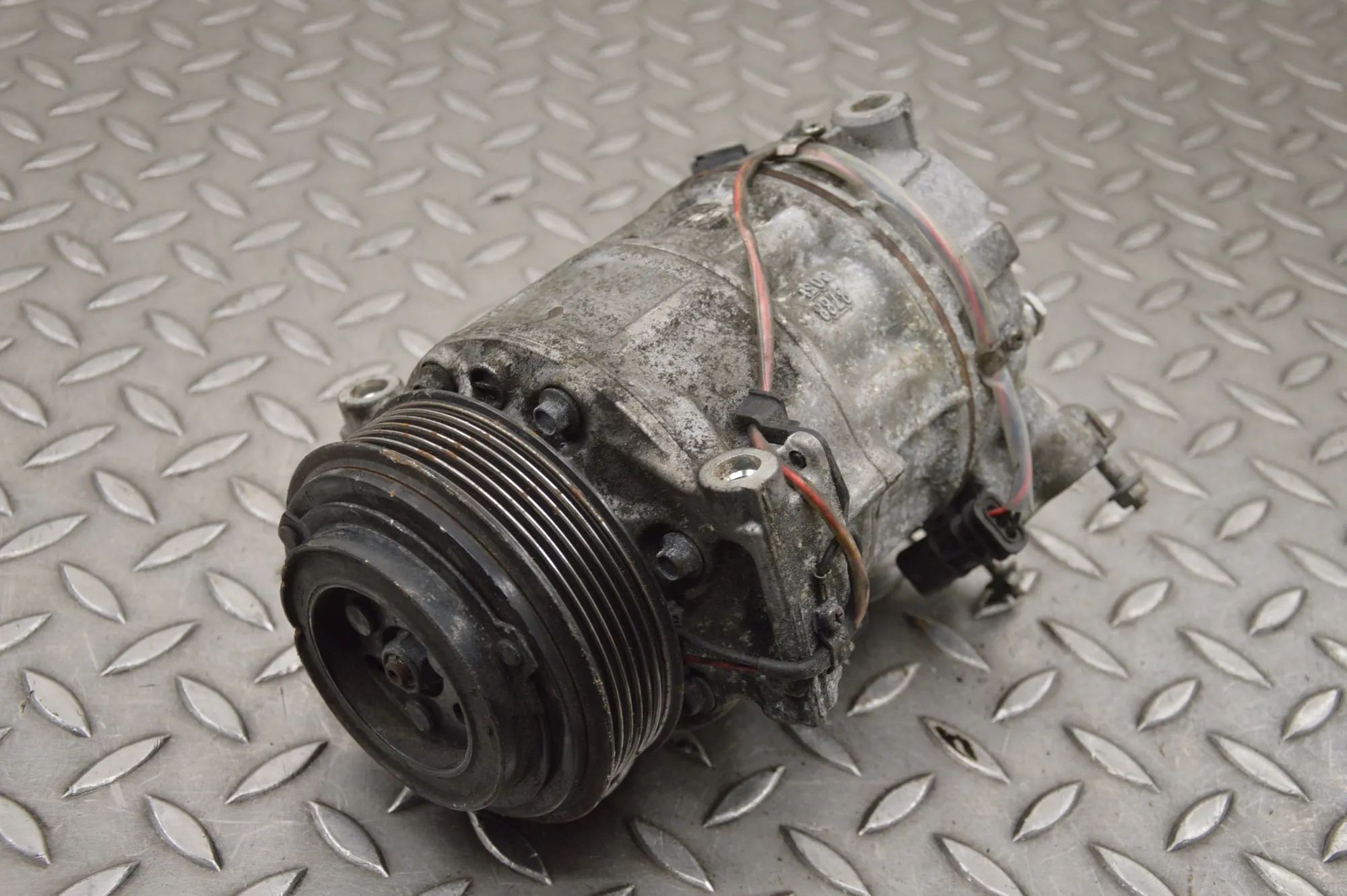 Land Rover Range Rover Evoque Air-conditioning compressor Air-conditioning compressor — LAND ROVER RANGE ...