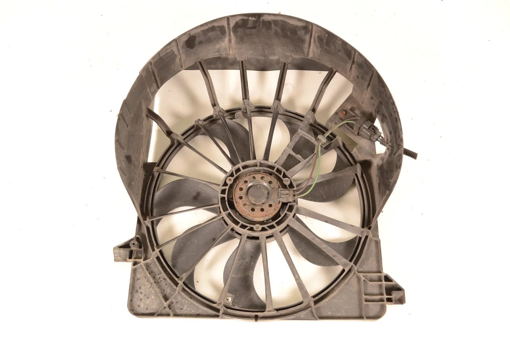 Jeep Cherokee / Liberty (KK) Engine Cooling Fan Shroud Engine Cooling Fan Shroud — JEEP CHEROKEE (KK) ...