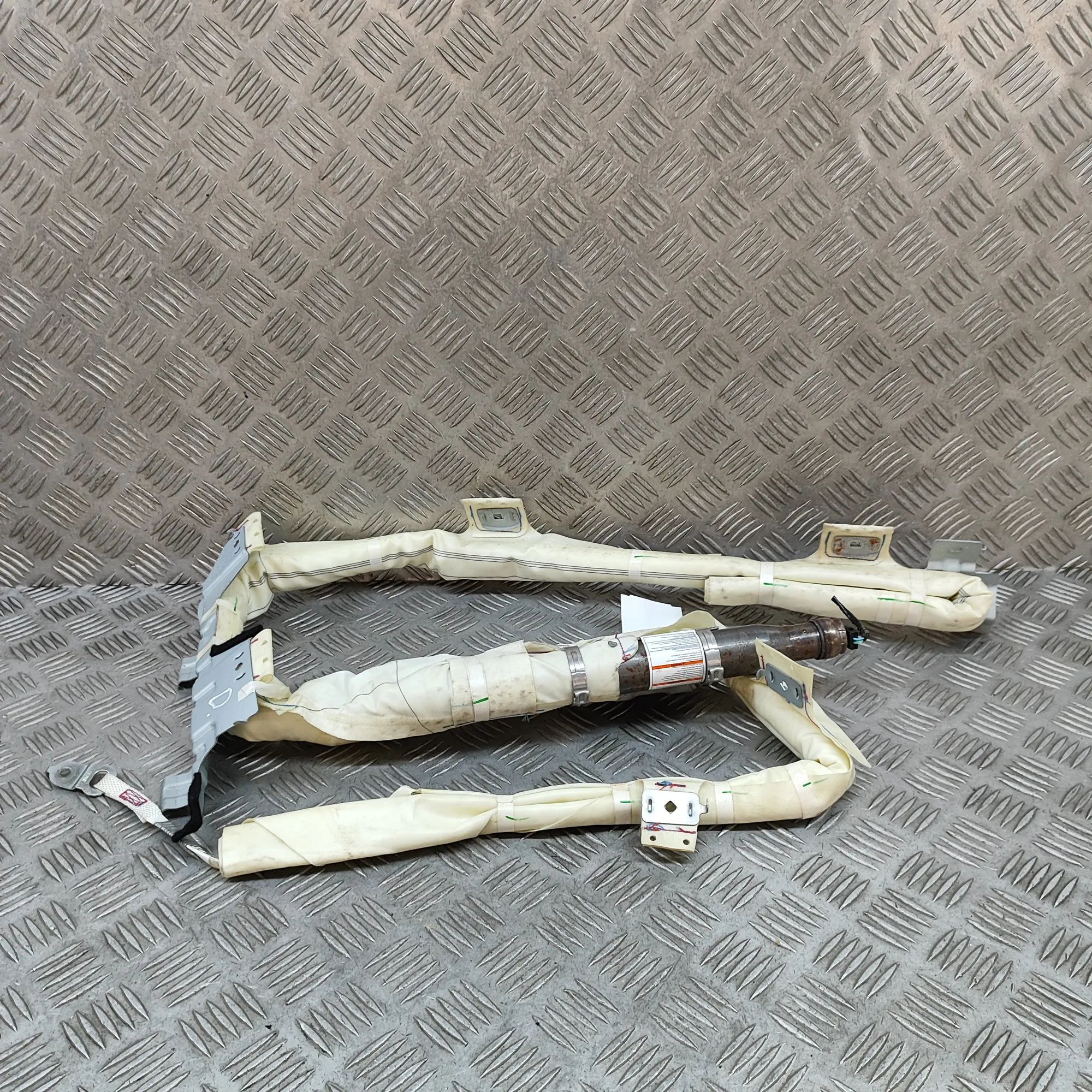 Isuzu D-Max Right Side Roof Safety Curtain SRS Right Side Roof Safety Curtain SRS — ISUZU D-MA...