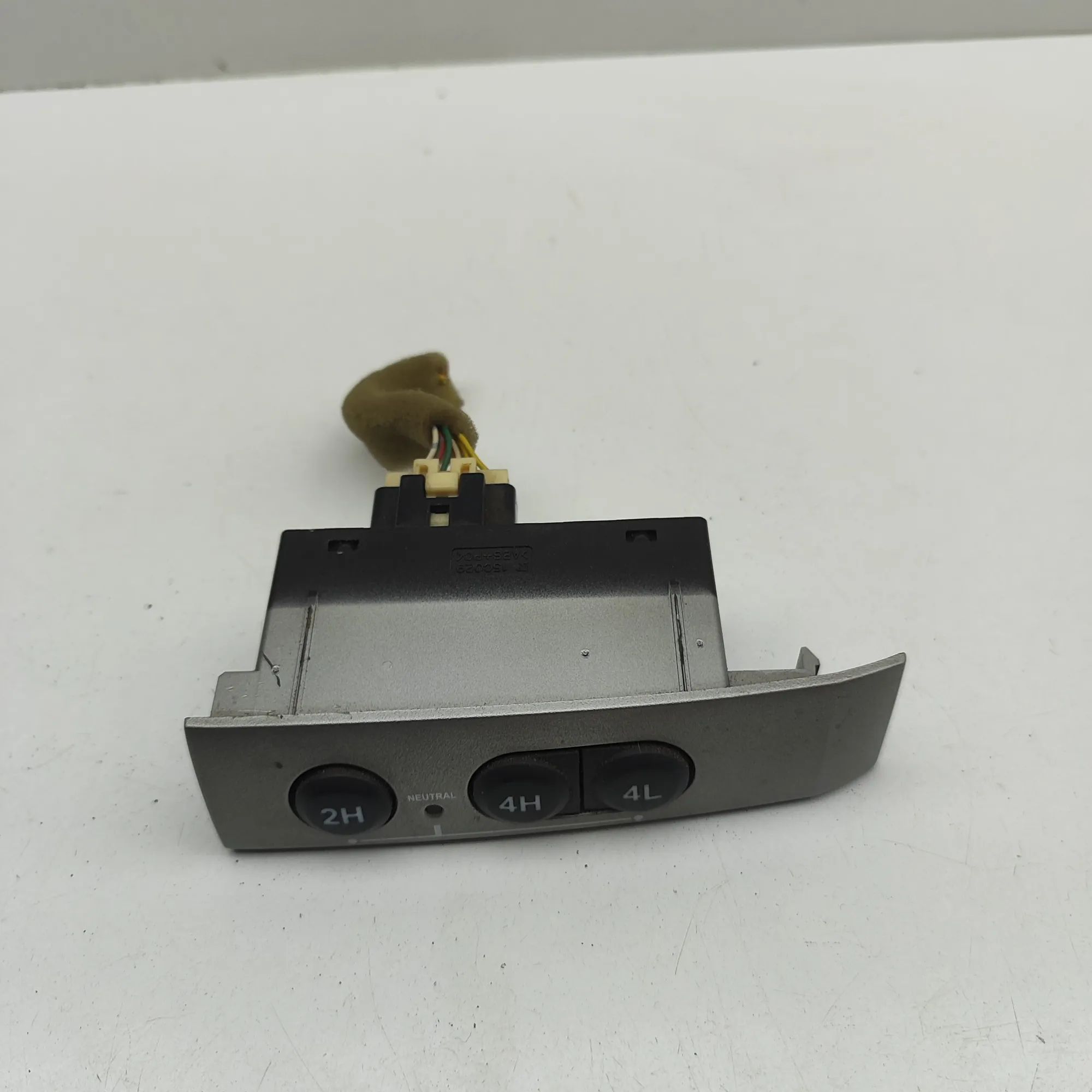 Isuzu D-Max Transfer Case Control Unit Transfer Case Control Unit — ISUZU D-MAX (I TFR...