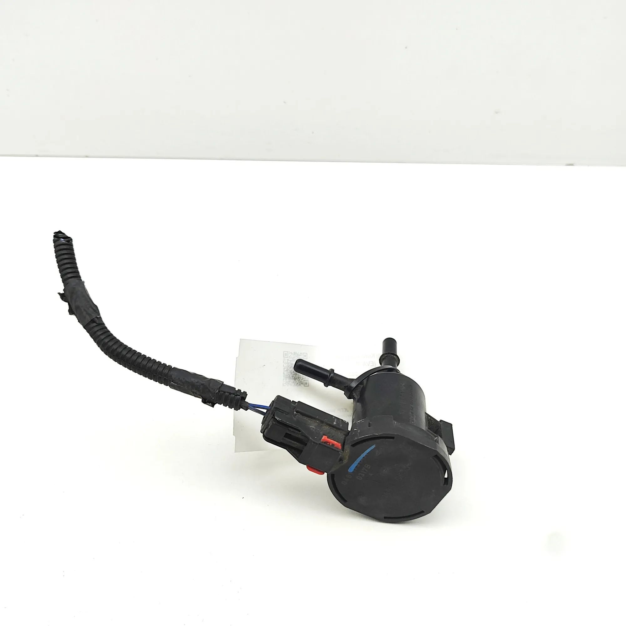 Jeep Wrangler (JK) Fuel Vapor Filter (EVAP) Fuel Vapor Filter (EVAP) — JEEP WRANGLER (III J...