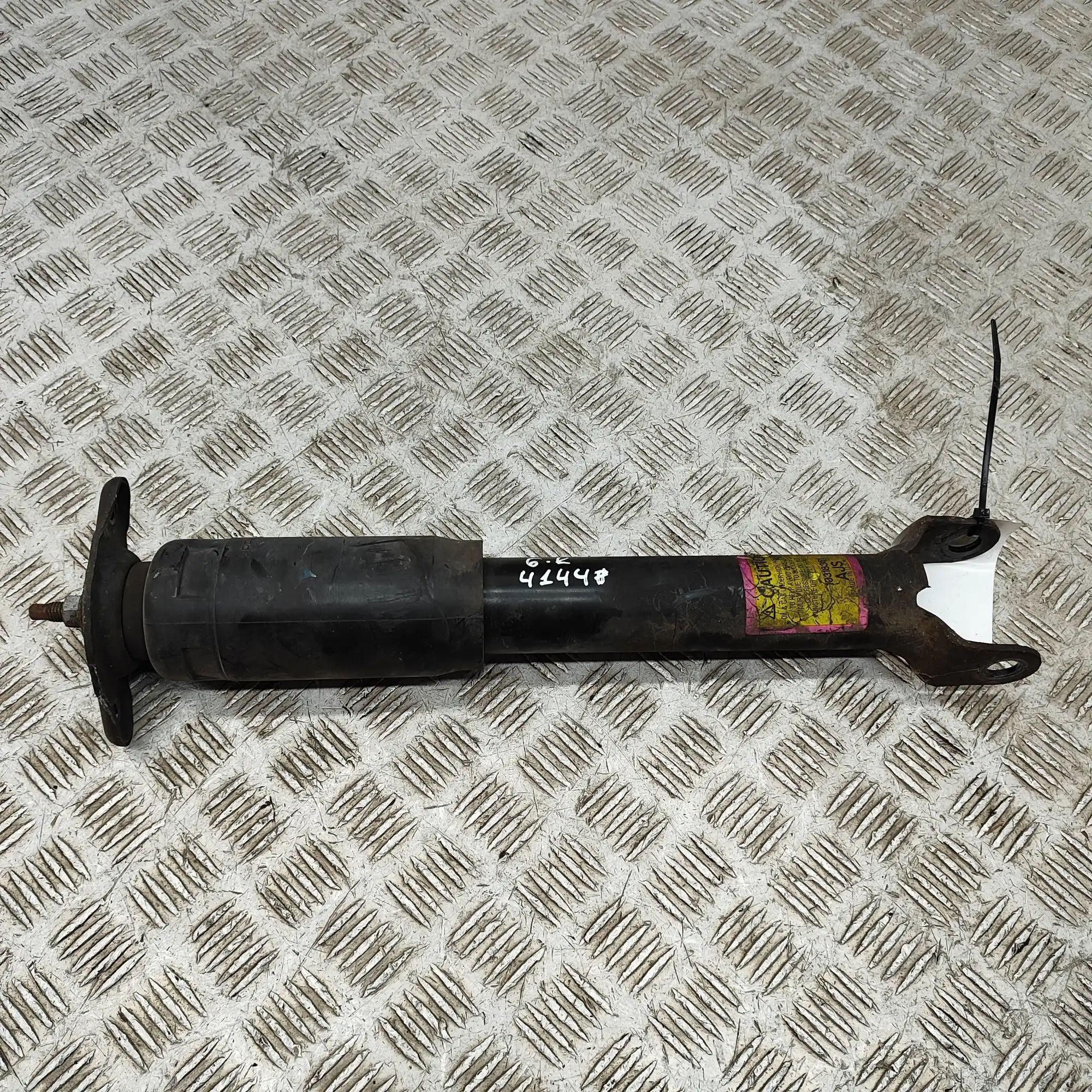 Chevrolet Corvette (C6) Shock absorber — rear left Shock absorber — rear left — CHEVROLET CORVETTE...
