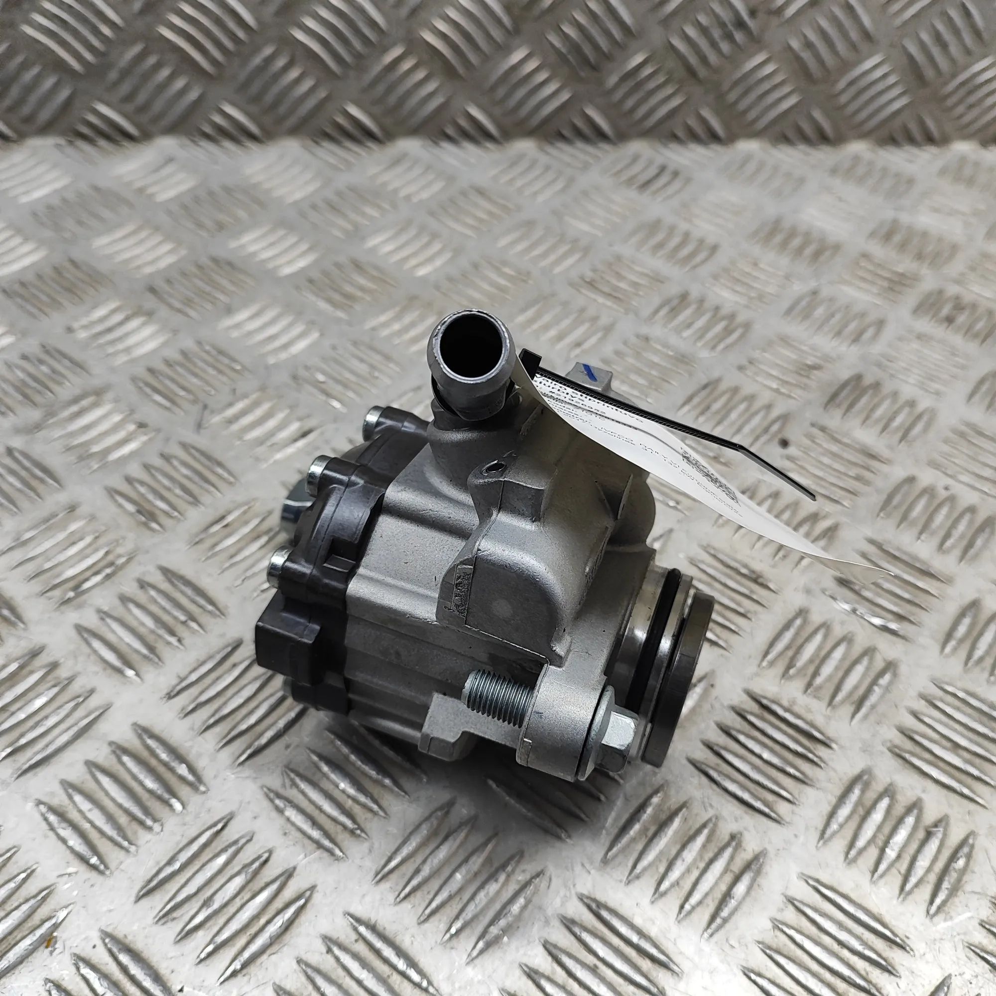 Iveco Daily Power-steering pump Power-steering pump — IVECO DAILY (VI Van/Estat...