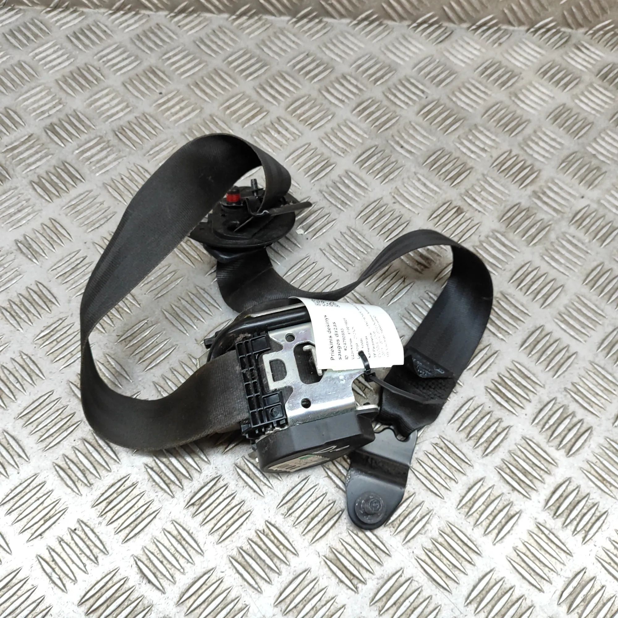 Land Rover Range Rover Evoque Front Right Seatbelt Front Right Seatbelt — LAND ROVER RANGE ROVER E...