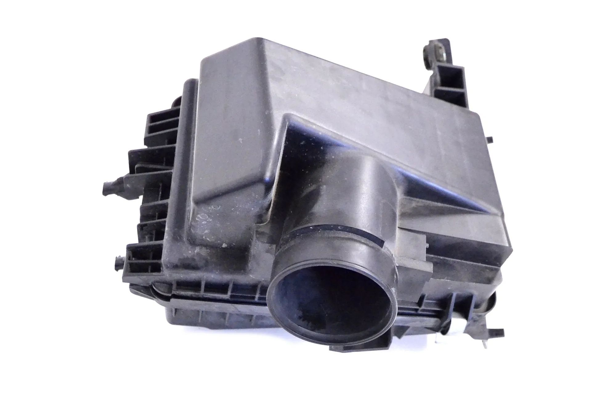 Nissan Qashqai (J11) Воздухоочиститель  Air Filter Box — NISSAN QASHQAI (II J11, J11_) ...