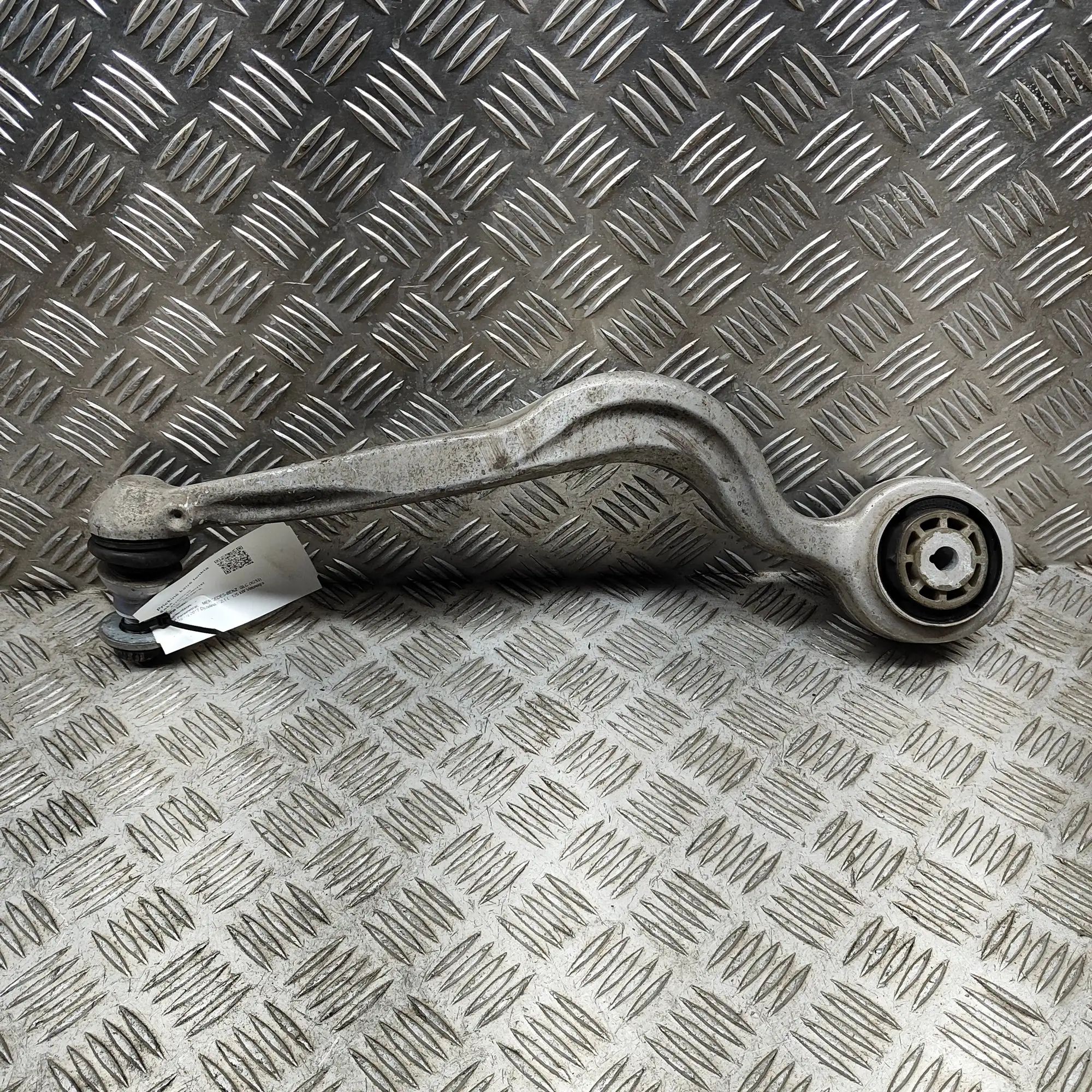 Mercedes-Benz GLC (X253) Front Left Curved Control Arm Front Left Curved Control Arm — MERCEDES BENZ G...