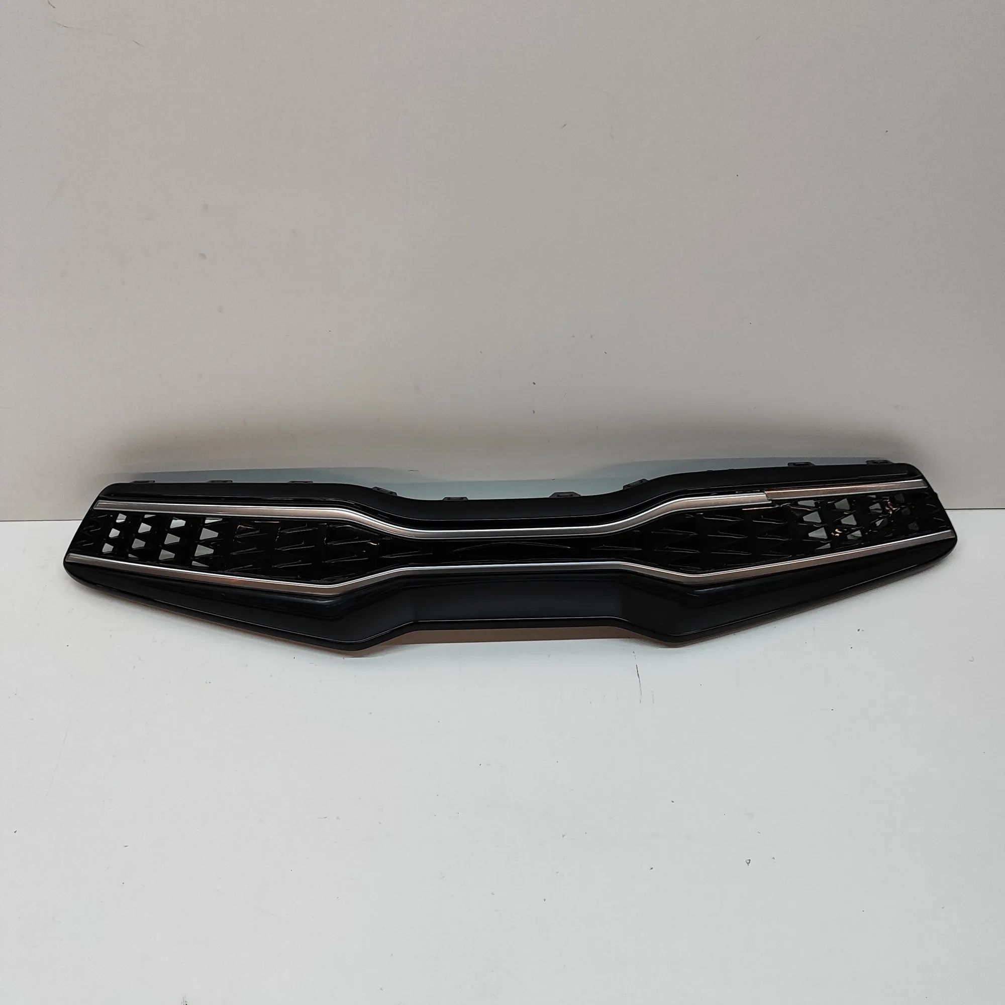 Kia Stonic Radiator Grille Radiator grille — KIA STONIC (YB) (2017-...) — ...