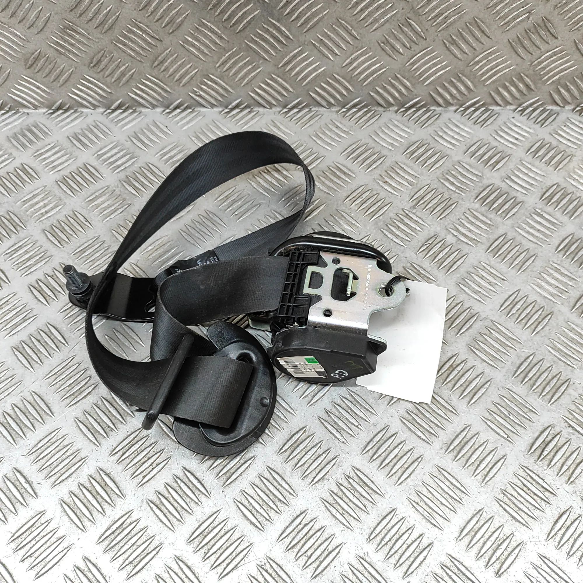 Land Rover Range Rover Evoque Front Right Seatbelt Front Right Seatbelt — LAND ROVER RANGE ROVER E...