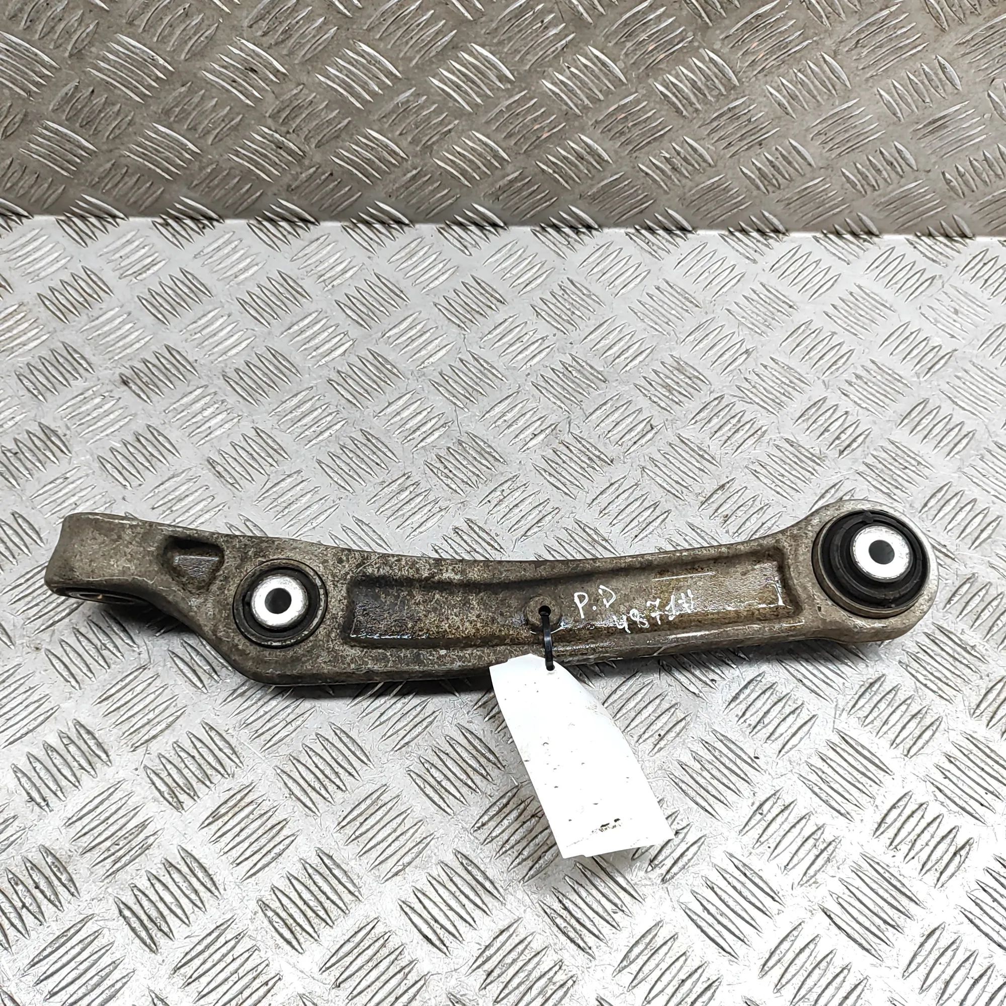 Audi Q5 (FY) Front Right Straight Control Arm Front Right Straight Control Arm — AUDI Q5 (FY)...