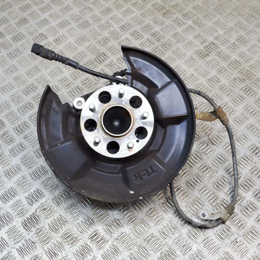 Honda CR-V Rear Right Wheel Hub Rear Right Wheel Hub — HONDA CR-V (V RW) (2017-...
