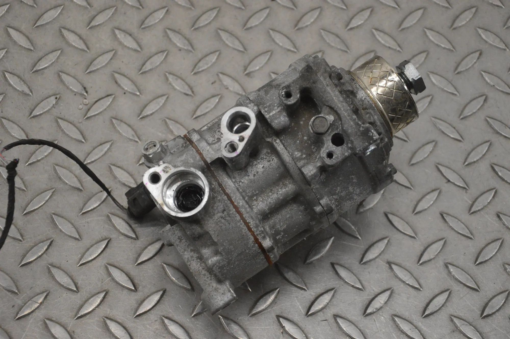 Audi Q5 (FY) Air-conditioning compressor Air-conditioning compressor — AUDI Q5 (FY) (201...