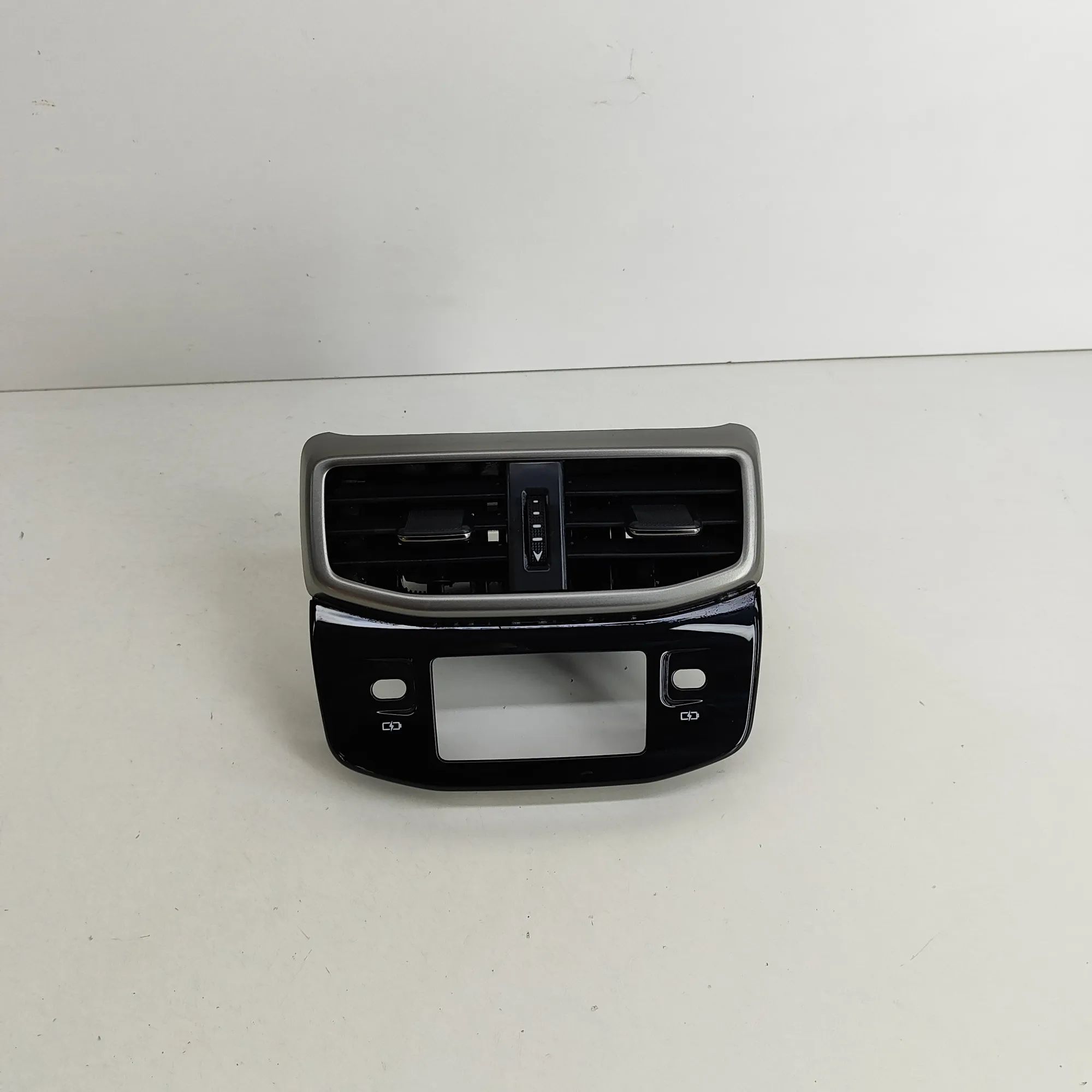 Lexus RX Centre console air vent Centre console air vent — LEXUS RX (_LA1_, _LH1...