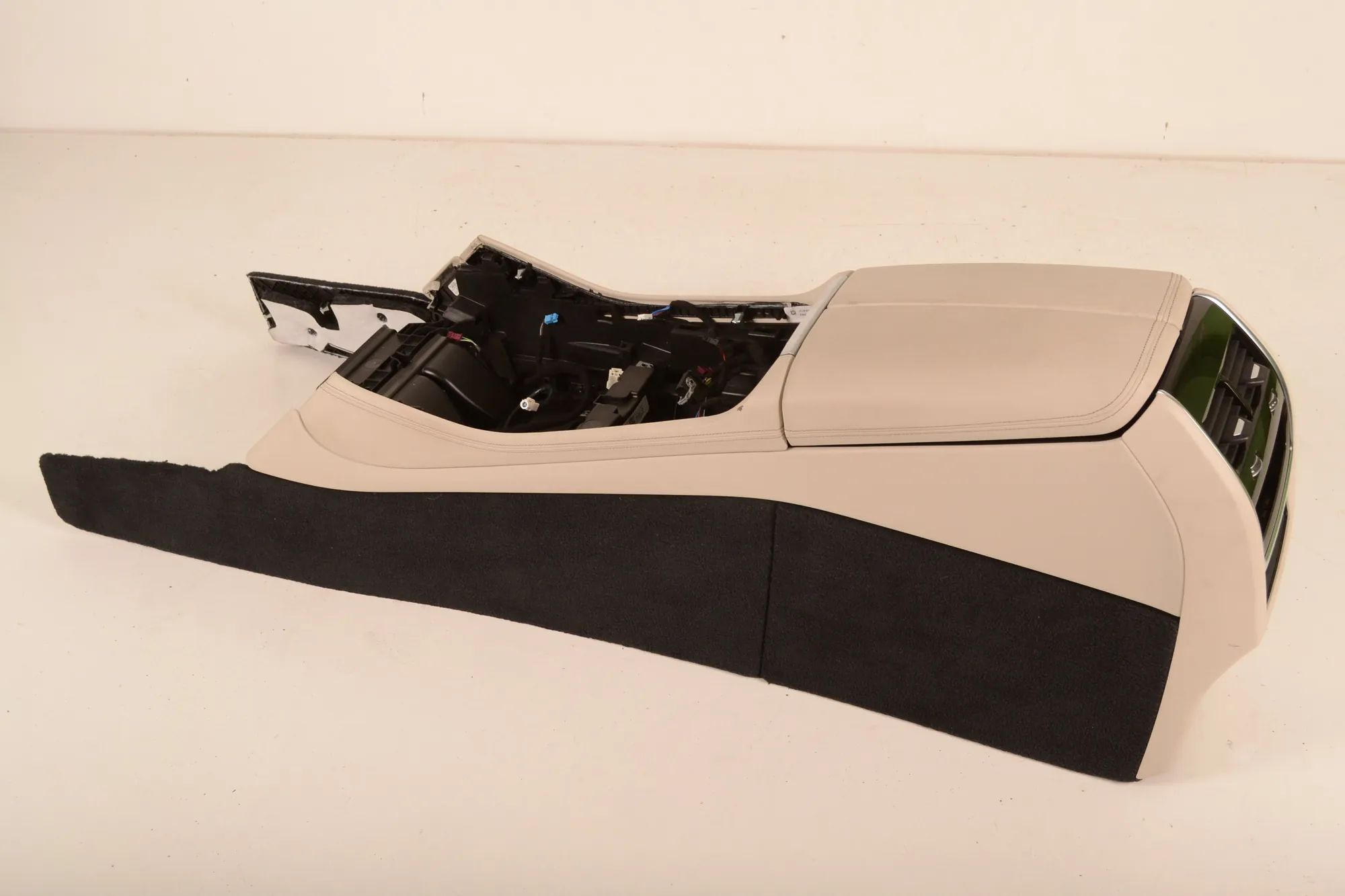 BMW X5 (F15) center console center Console — BMW X5 (G05) (2018-...) — 5116...