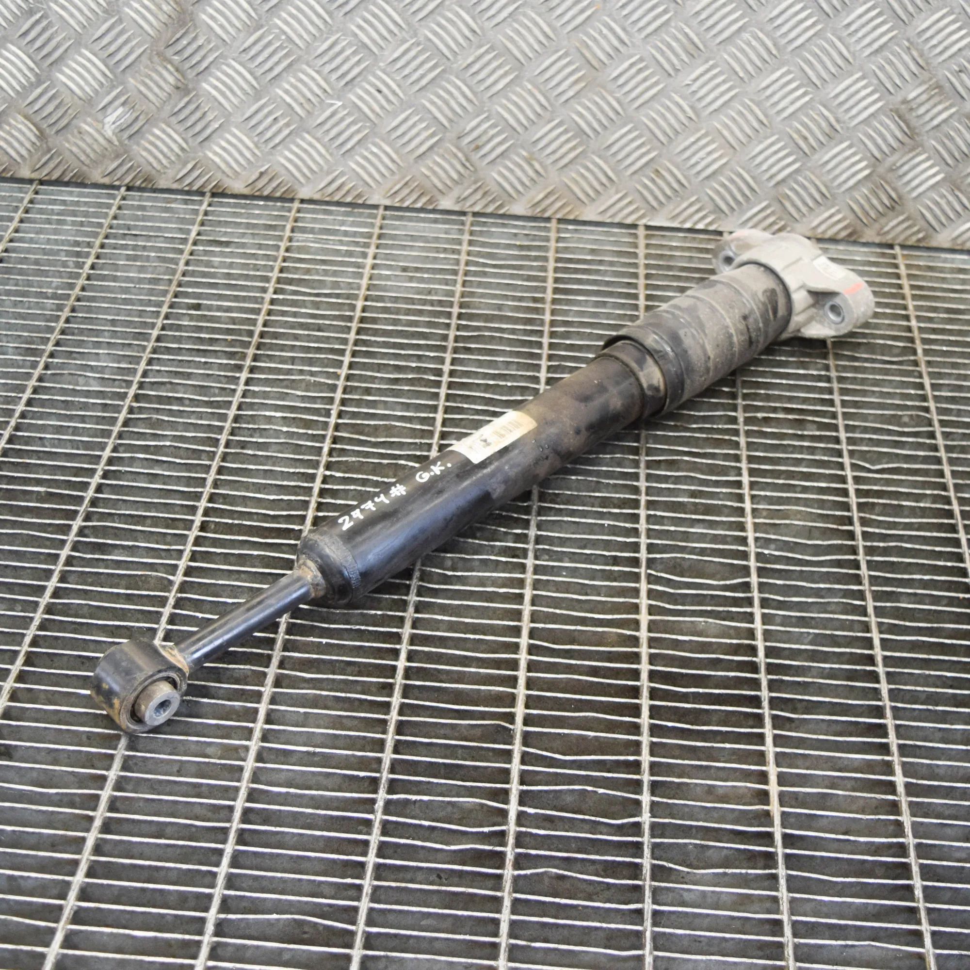Maserati Ghibli Shock absorber — rear left Shock absorber — rear left — MASERATI GHIBLI (M...