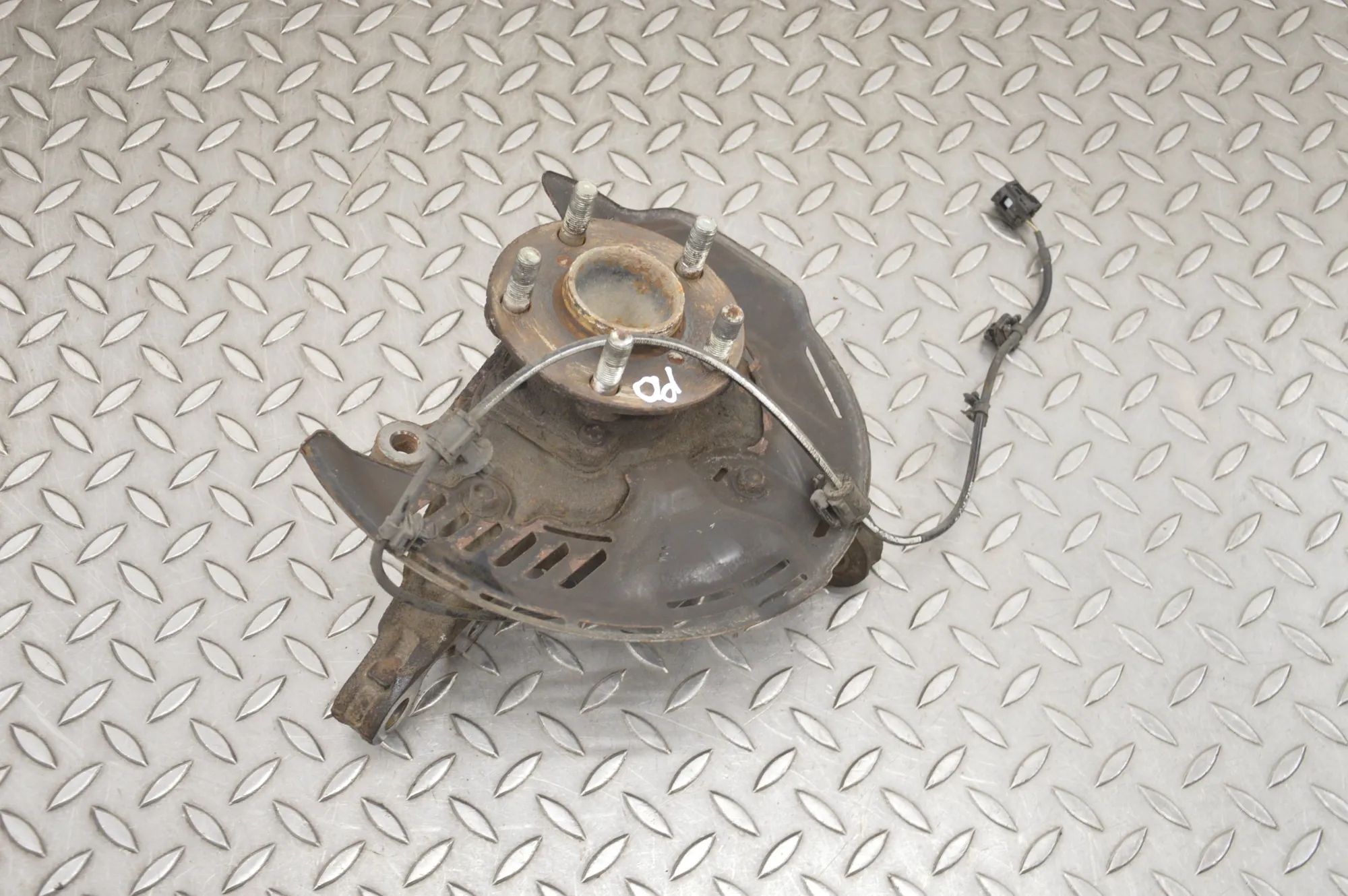 Toyota GT86 Front Right Wheel Hub Front Right Wheel Hub — TOYOTA GT (86 Coupe ZN6...