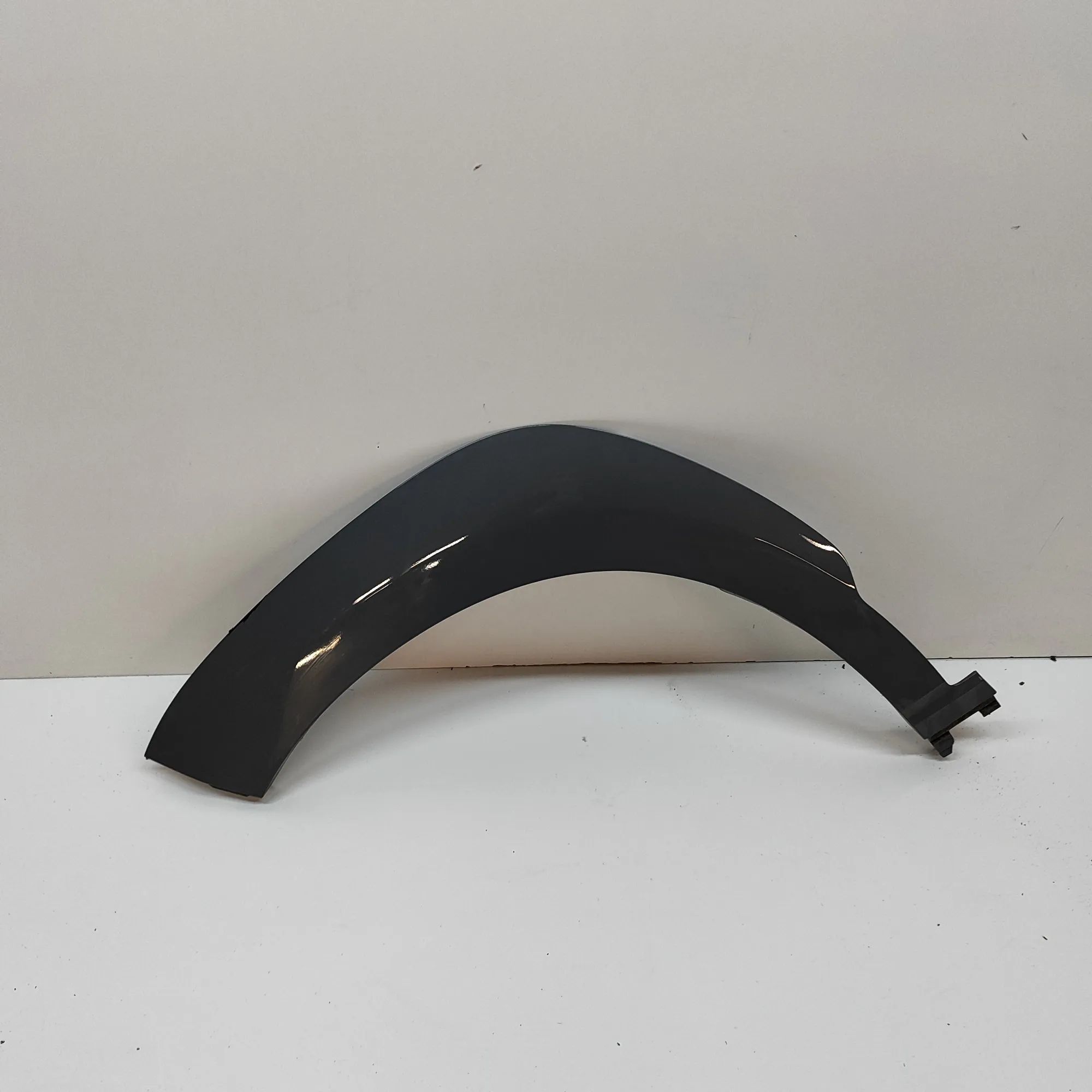 Hyundai Kona Wheel arch trim — front left Wheel arch trim — front left — HYUNDAI KONA (20...