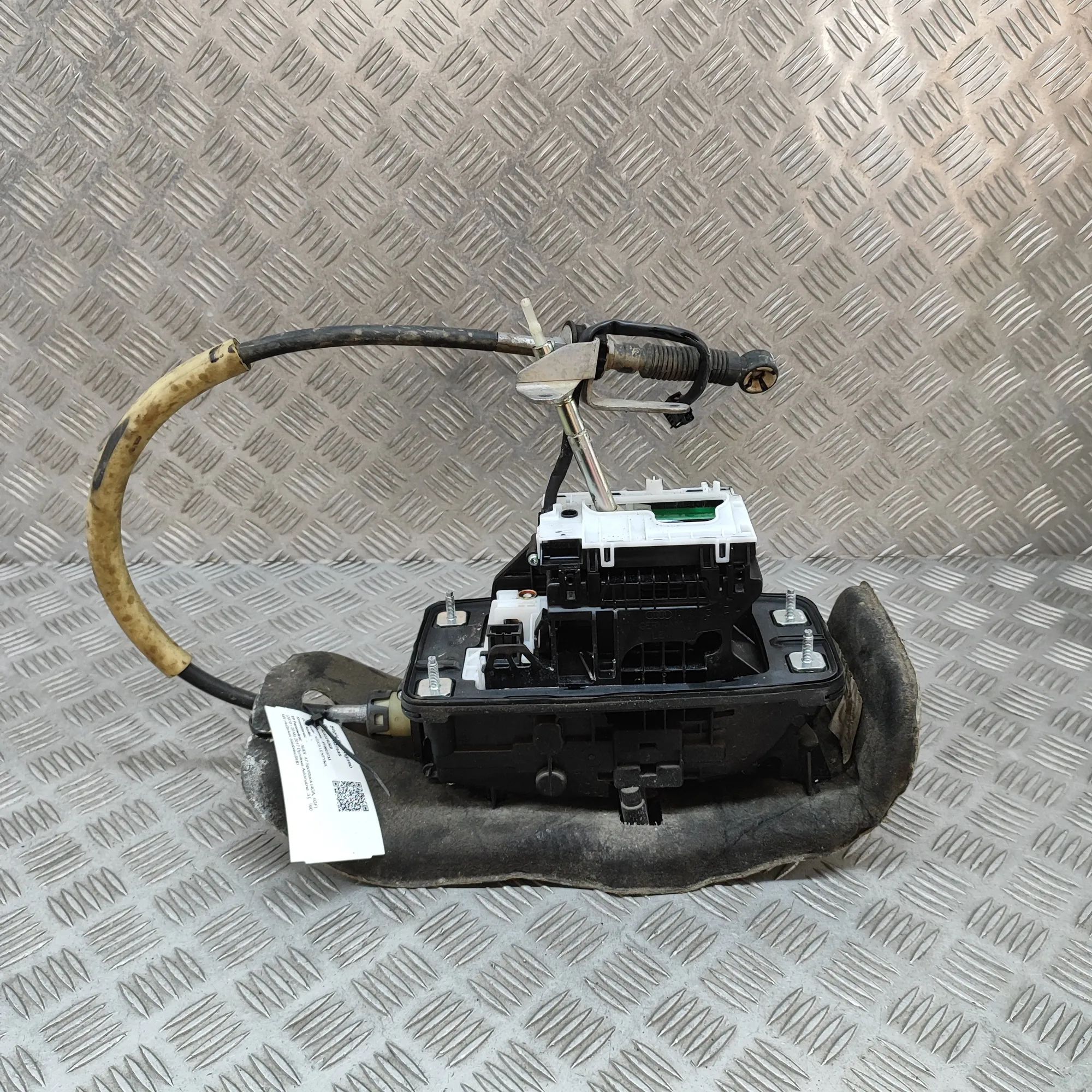 Audi A7 (4G) Gear Shifting Mechanism Gear Shifting Mechanism — AUDI A7 (Sportback 4G...