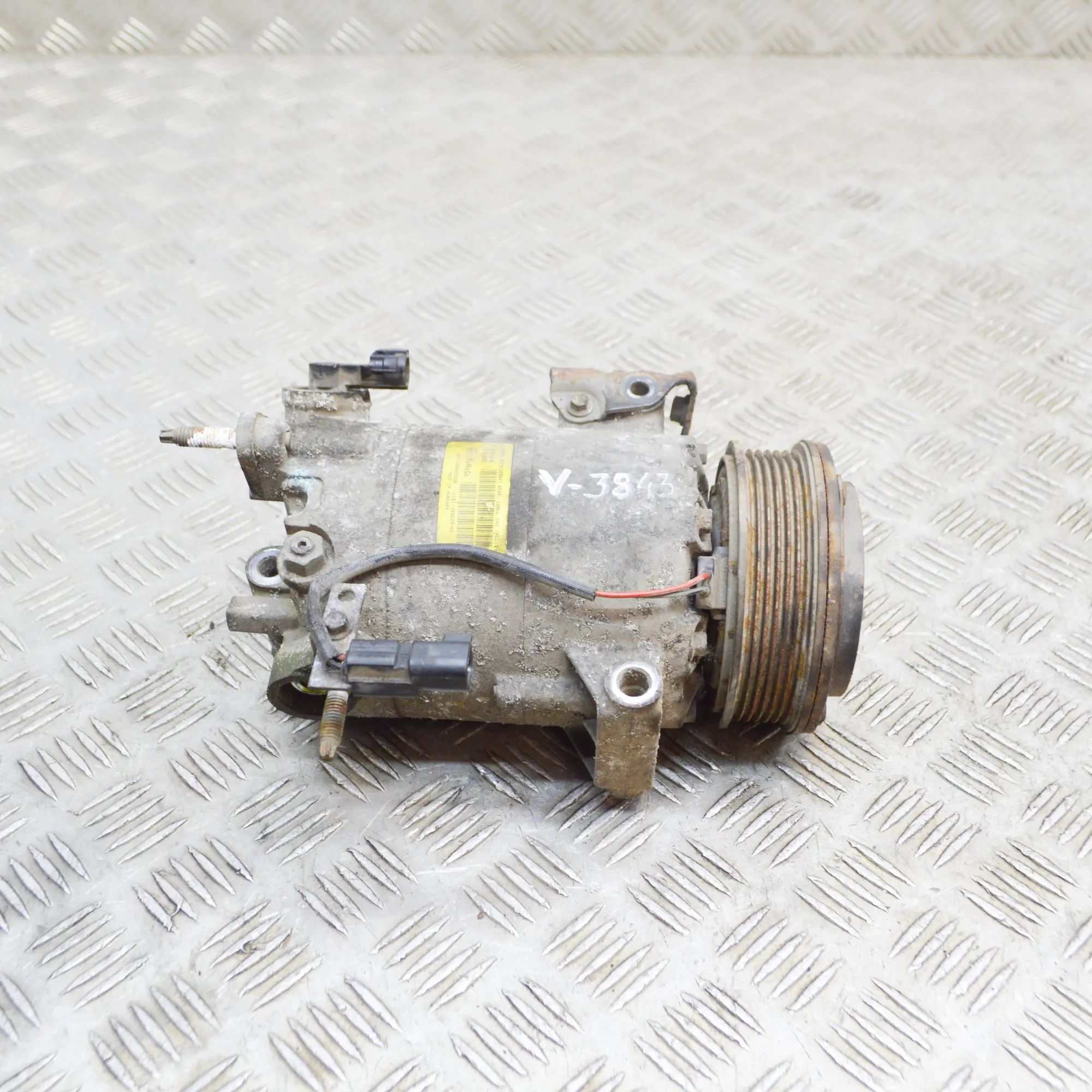 Ford Fiesta Air-conditioning compressor Air-conditioning compressor — FORD FIESTA (VI) ...