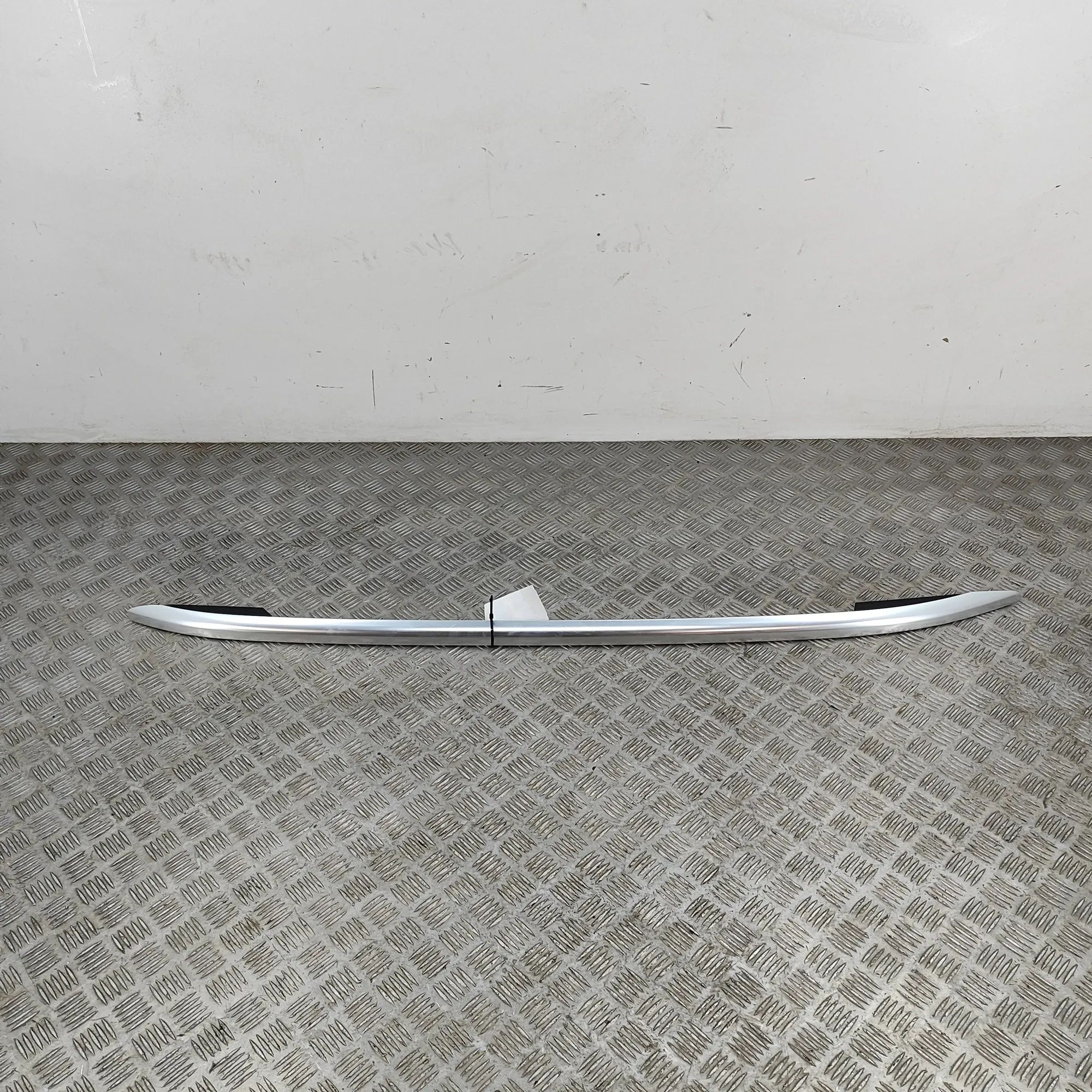 Volkswagen T-Roc Left Side Roof Rail Left Side Roof Rail — VW T-ROC (A11) (2017-...)...